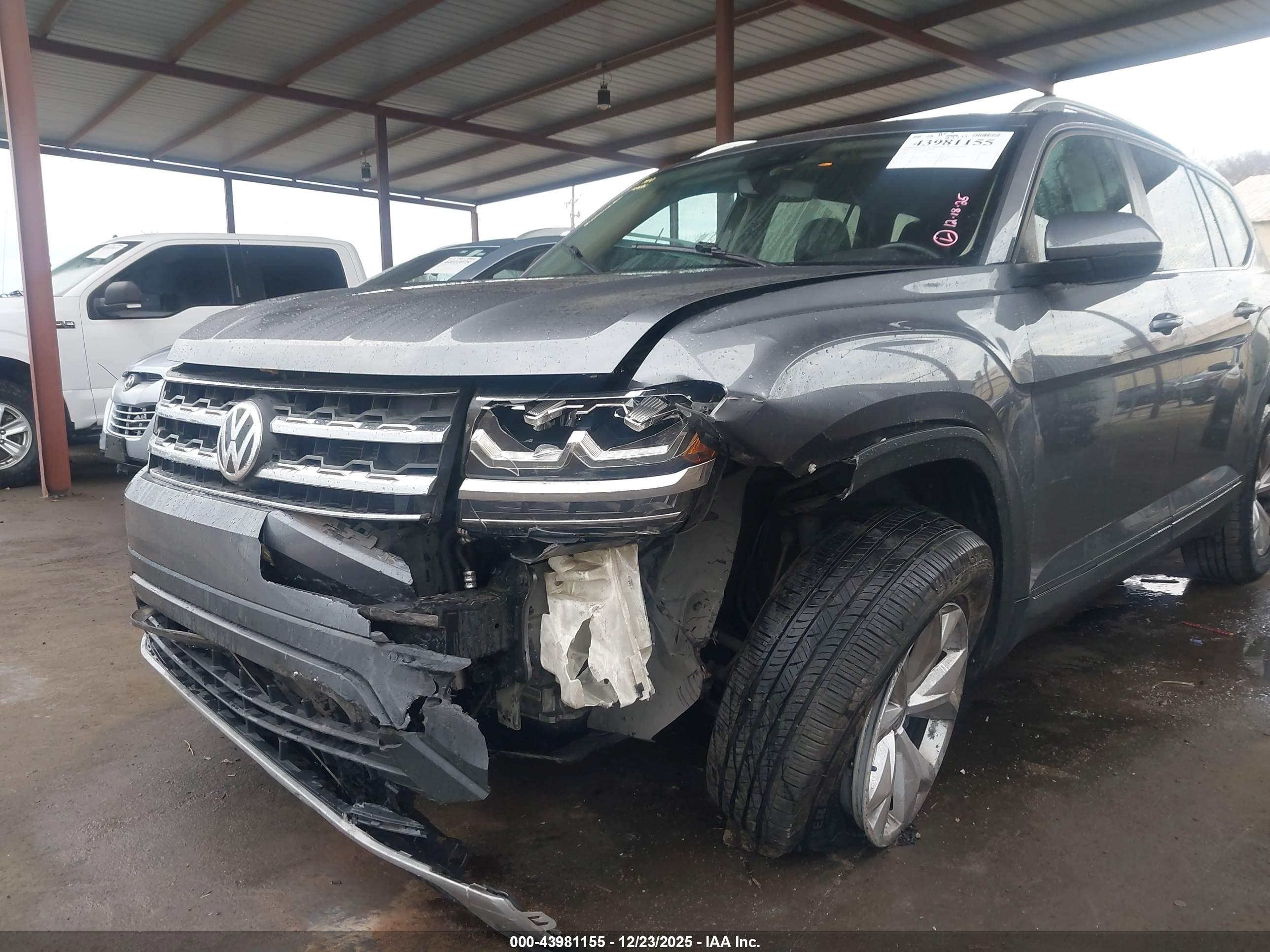 VOLKSWAGEN ATLAS image 6