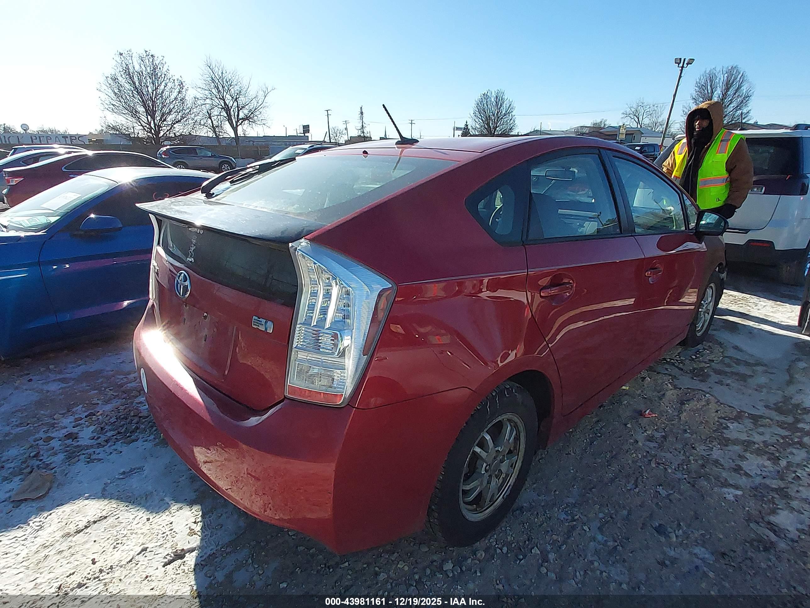 TOYOTA PRIUS image 4