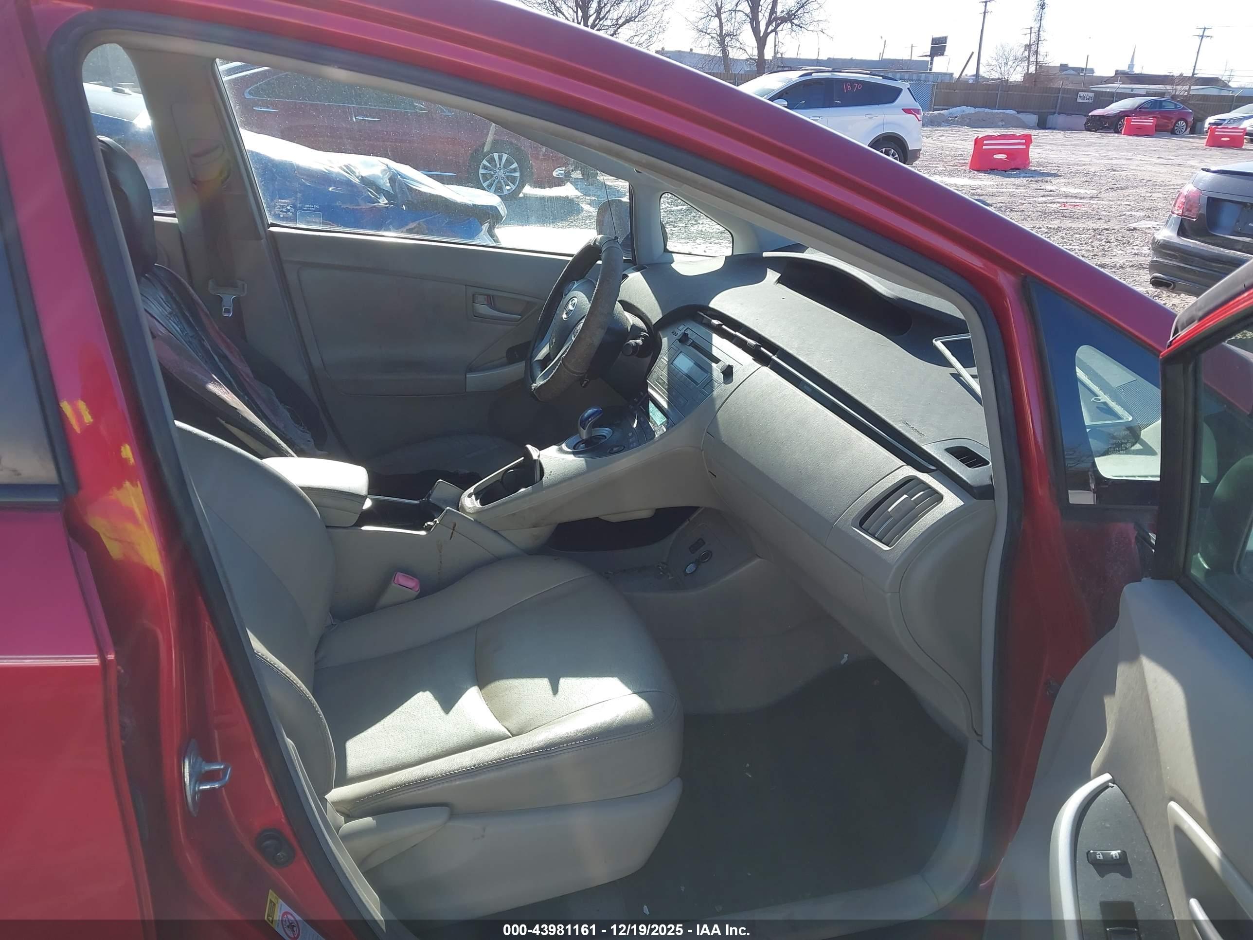 TOYOTA PRIUS image 5