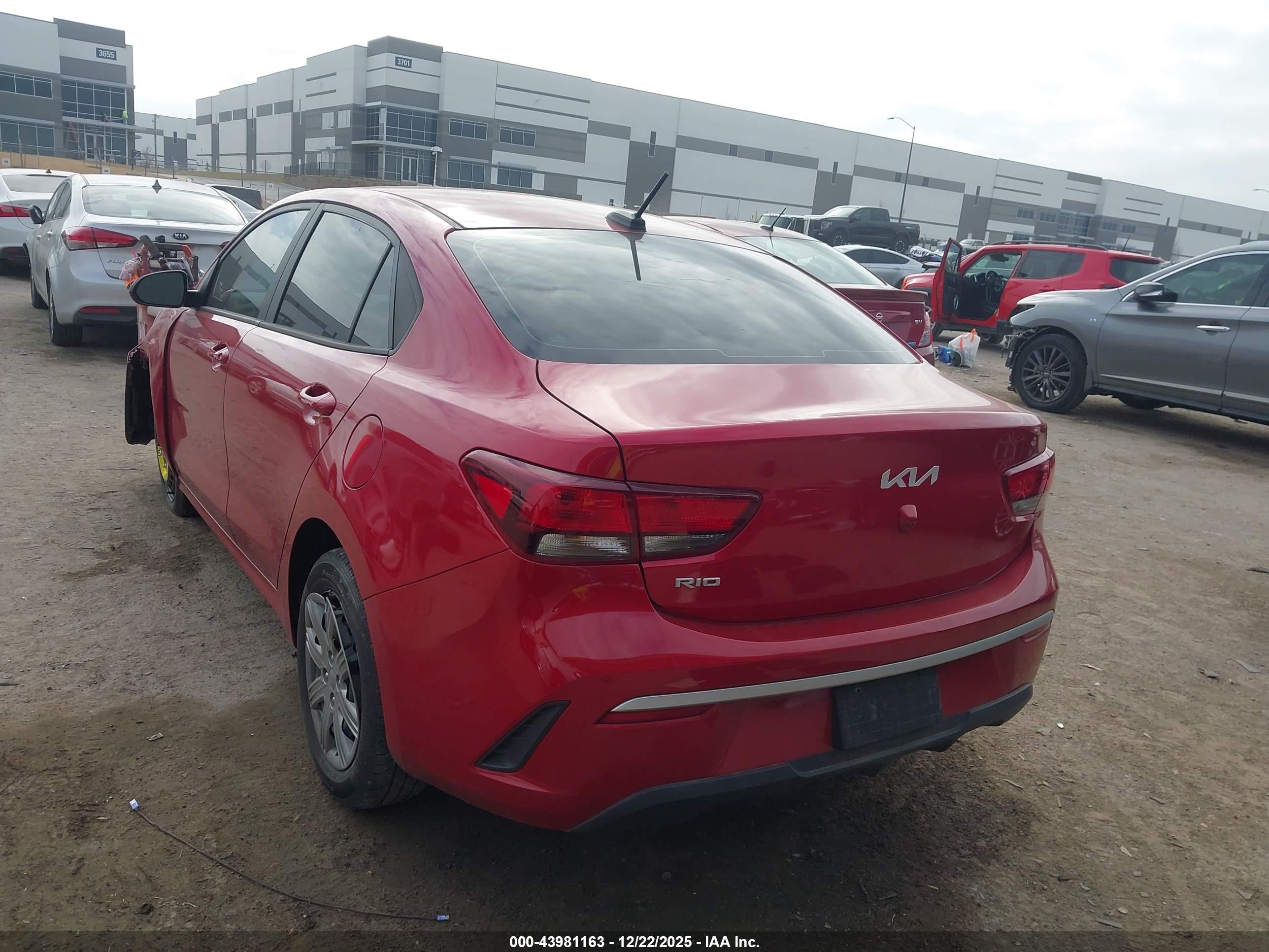 KIA RIO image 3