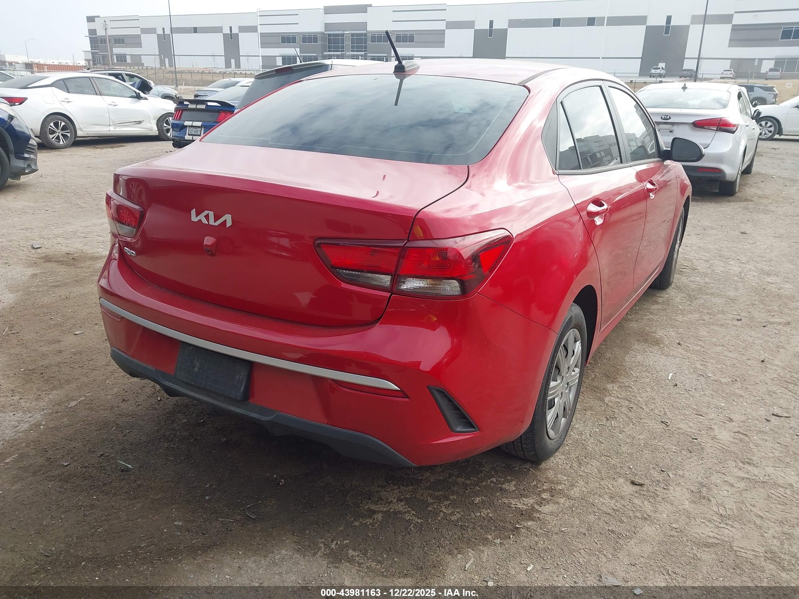 KIA RIO image 4