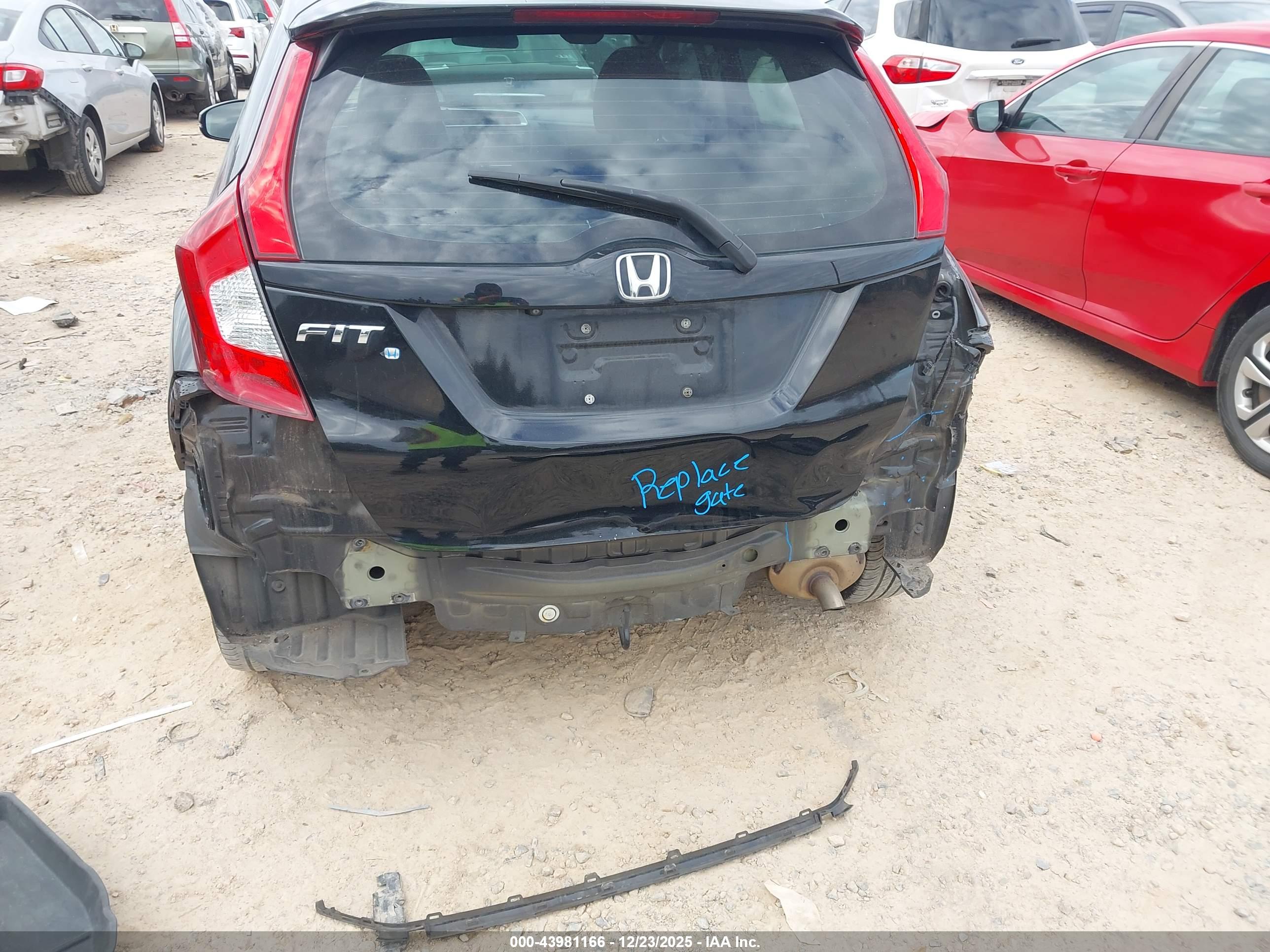 HONDA FIT image 6