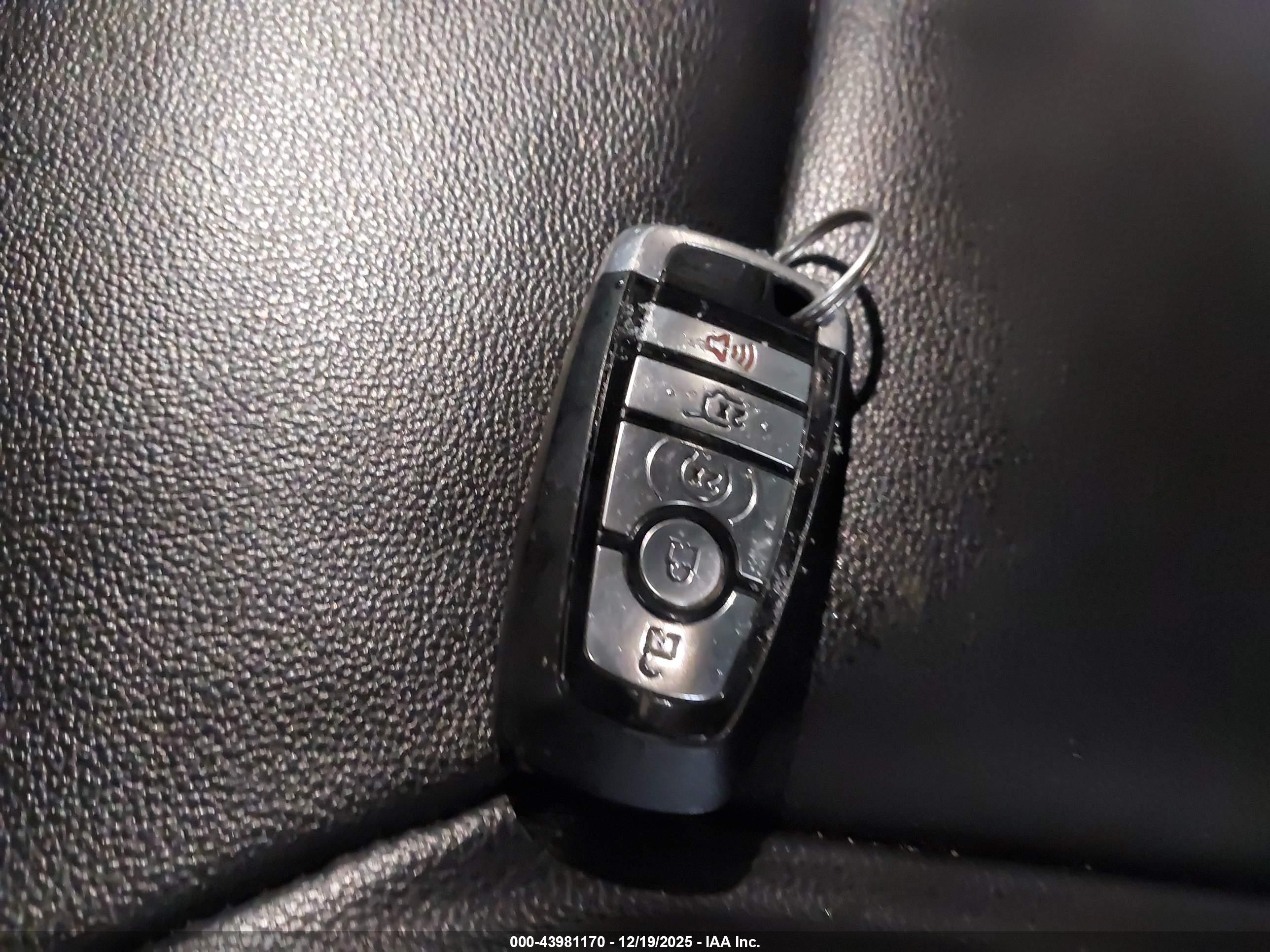FORD EXPLORER image 11