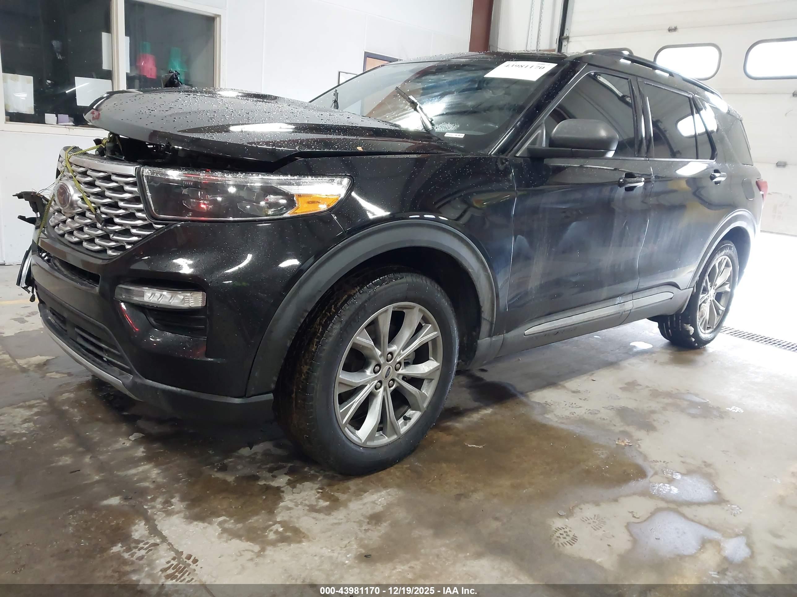 FORD EXPLORER image 2