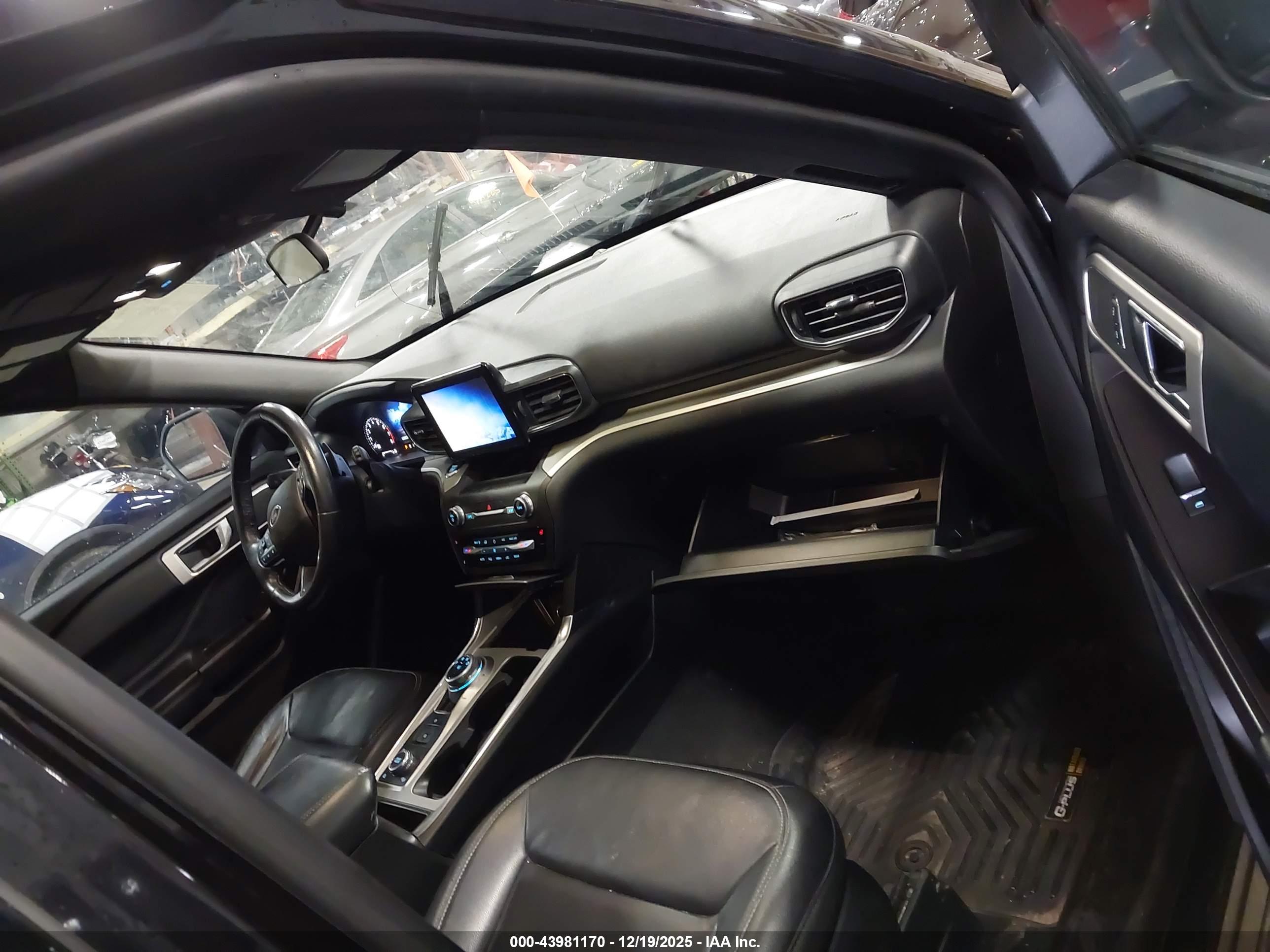 FORD EXPLORER image 5