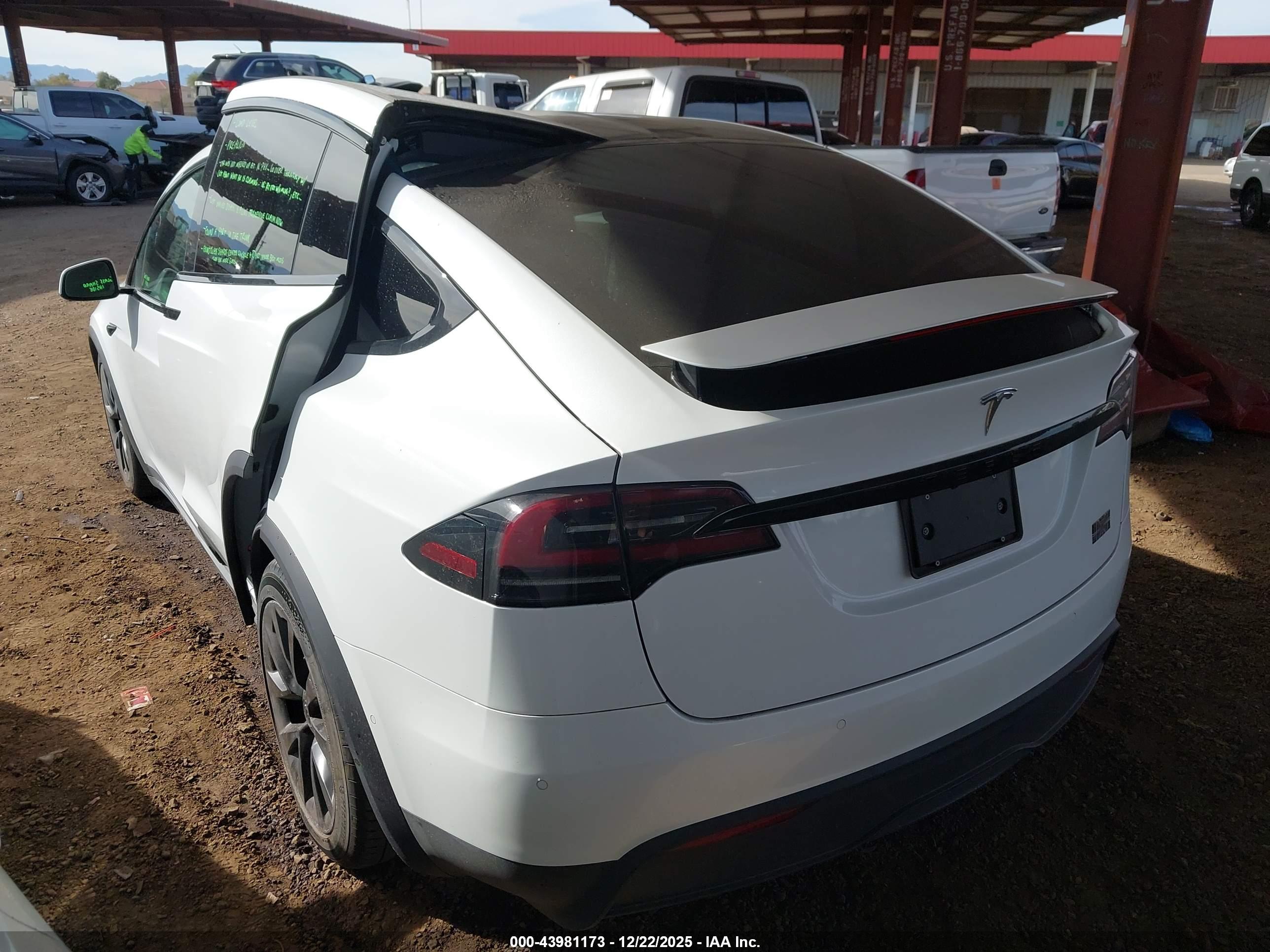 TESLA MODEL image 3