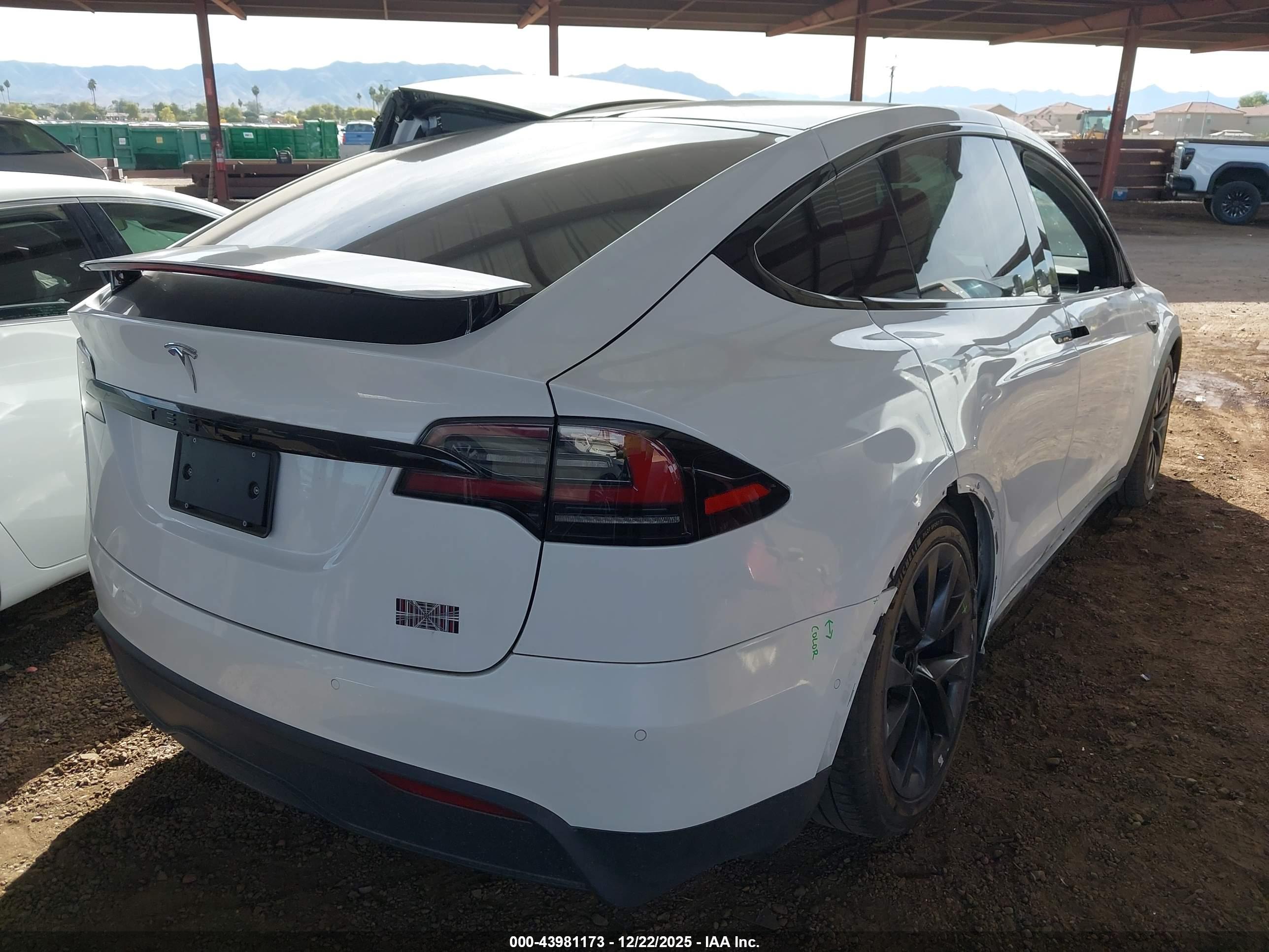 TESLA MODEL image 4