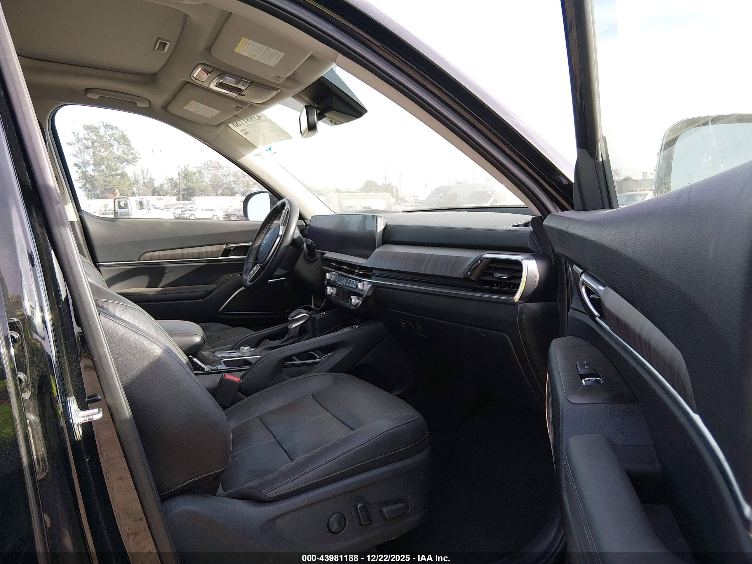 KIA TELLURIDE image 5