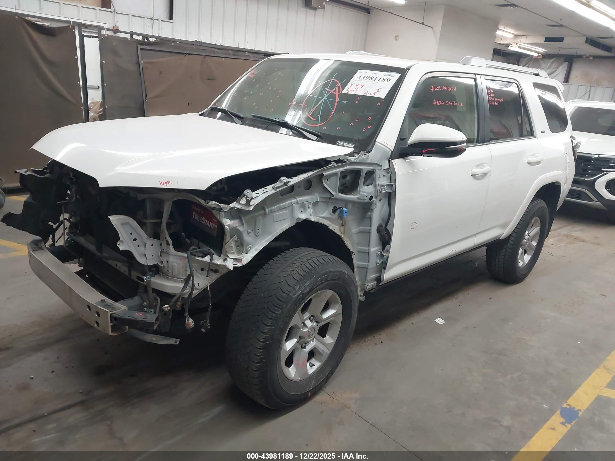TOYOTA 4RUNNER image 2