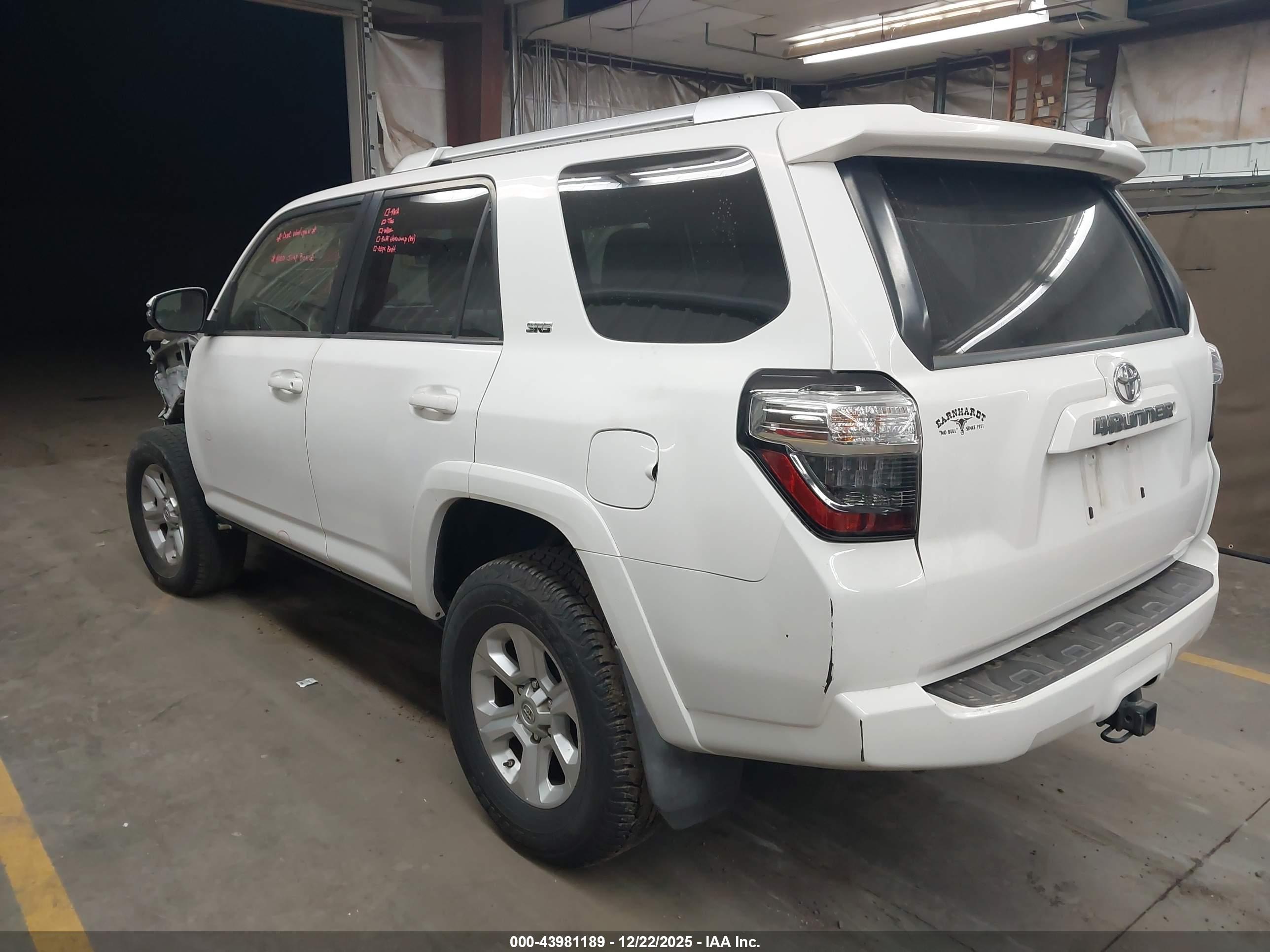 TOYOTA 4RUNNER image 3