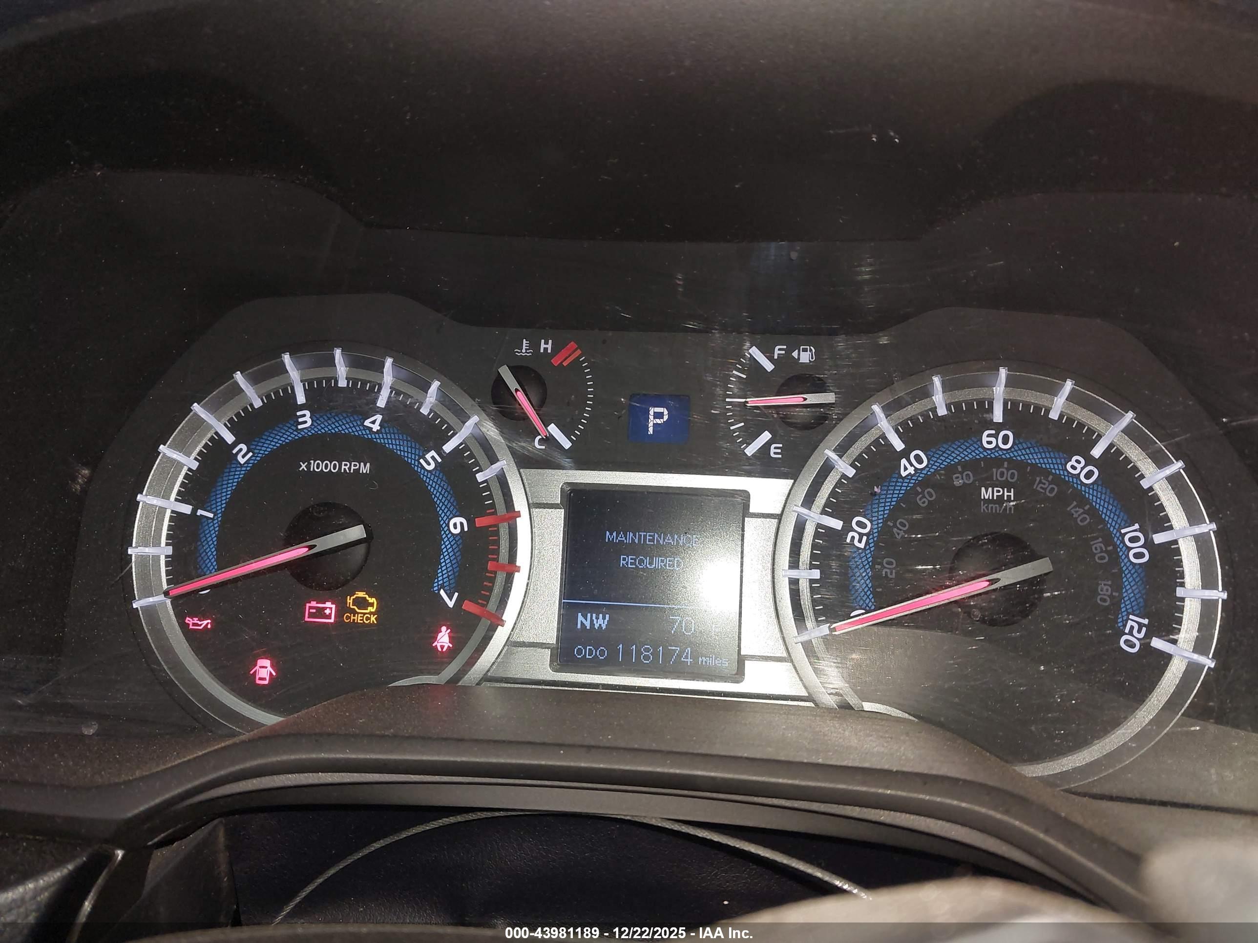 TOYOTA 4RUNNER image 7