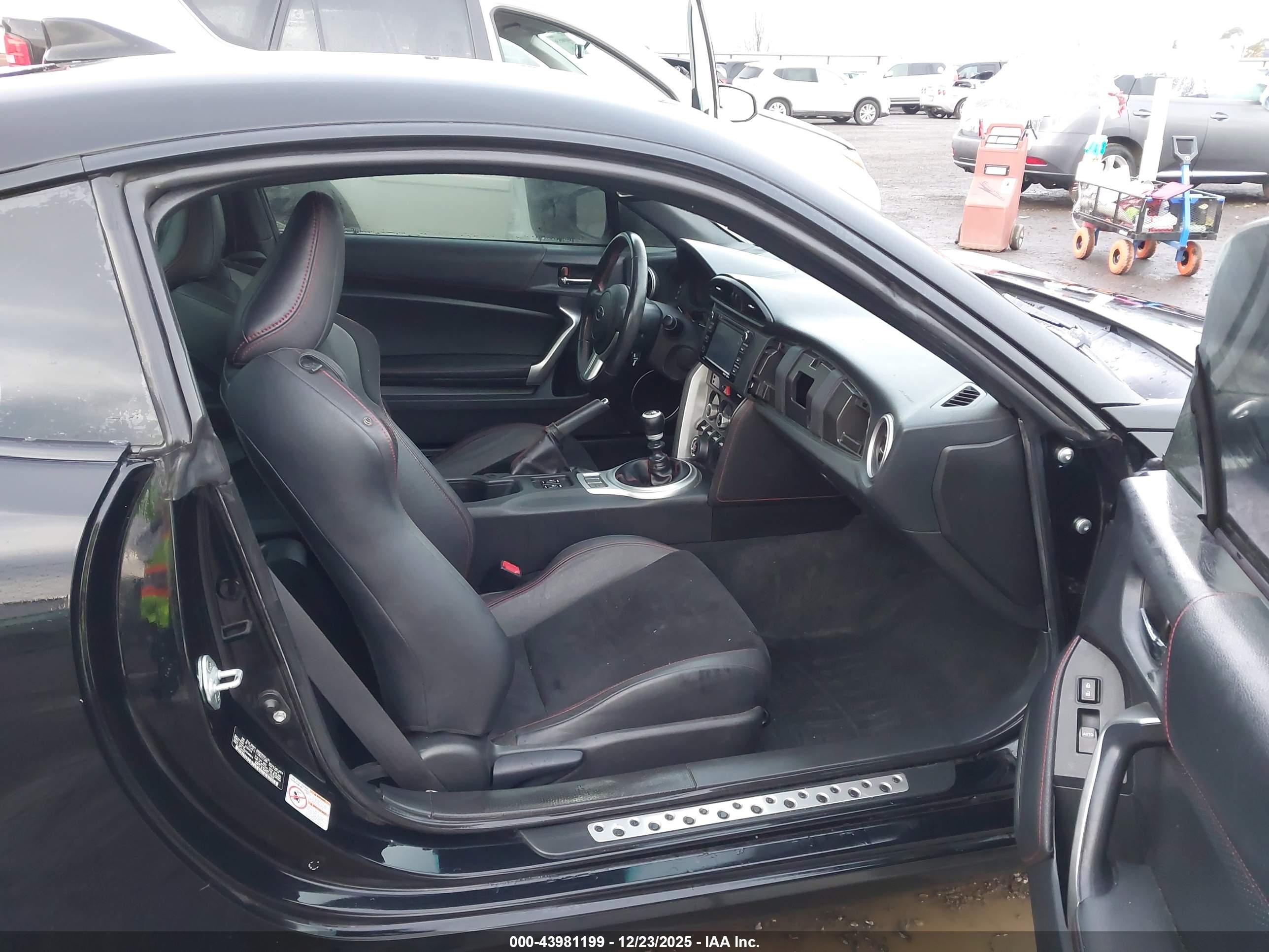 SUBARU BRZ image 5