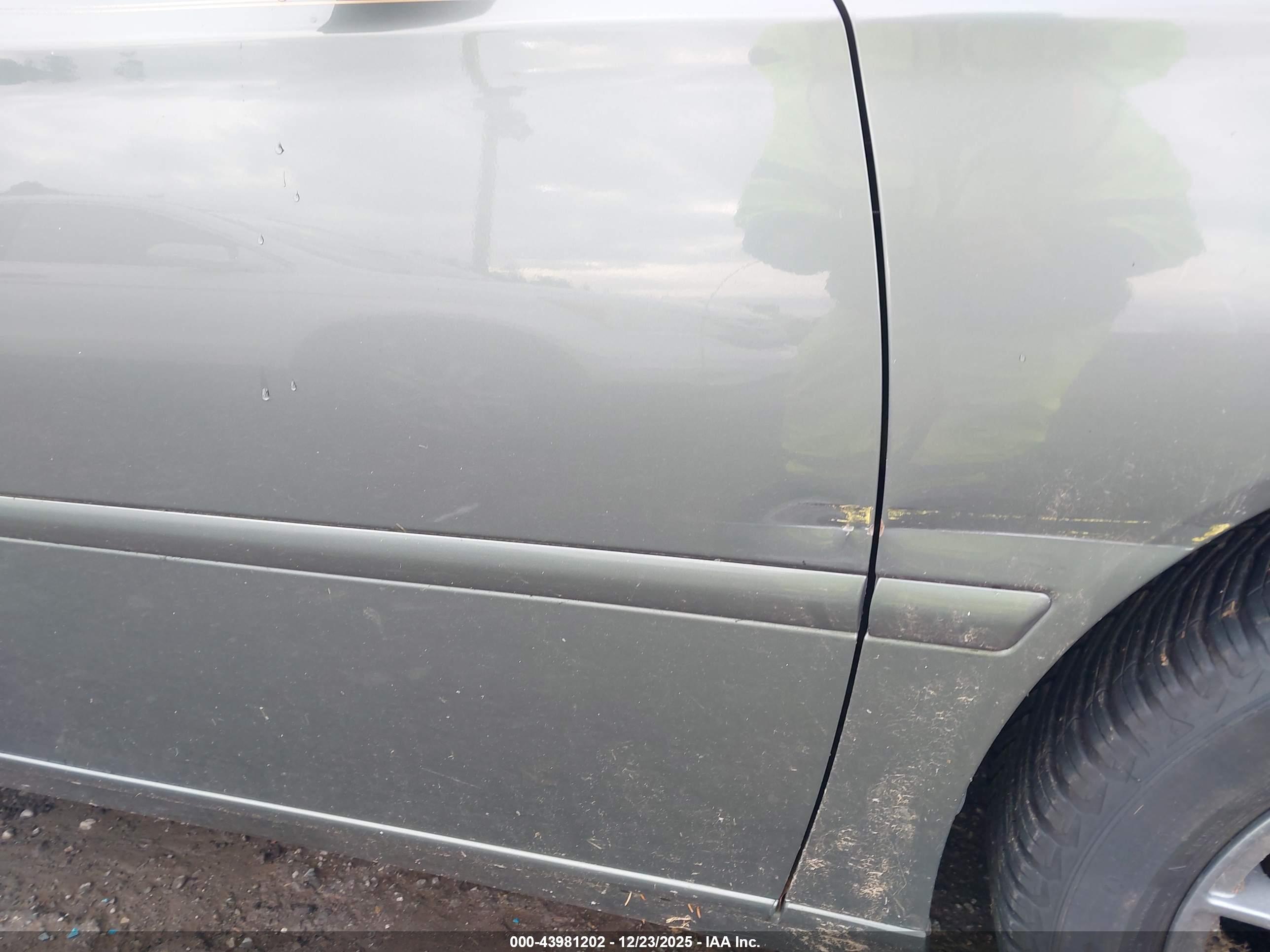 LEXUS ES image 6