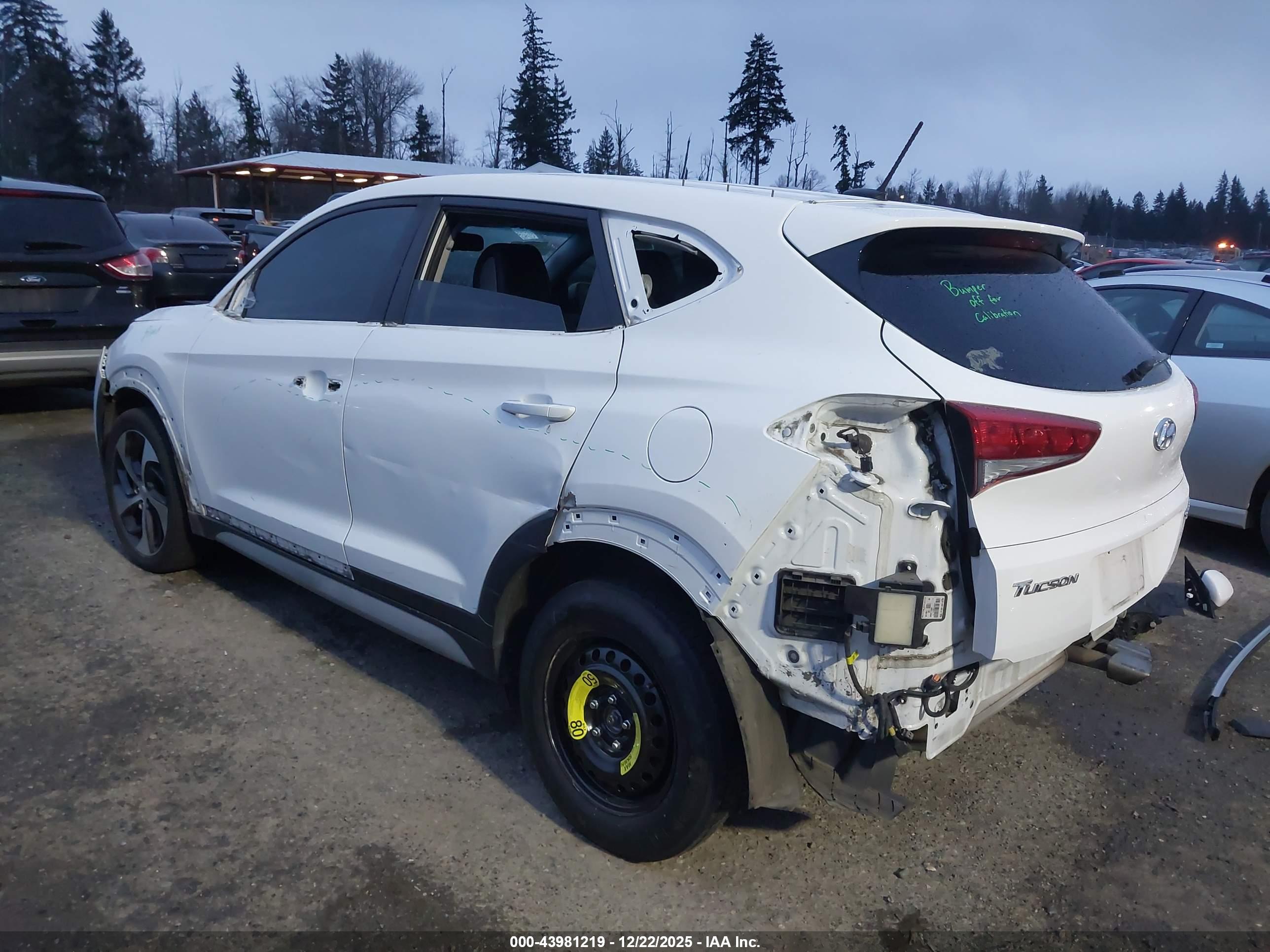 HYUNDAI TUCSON image 3