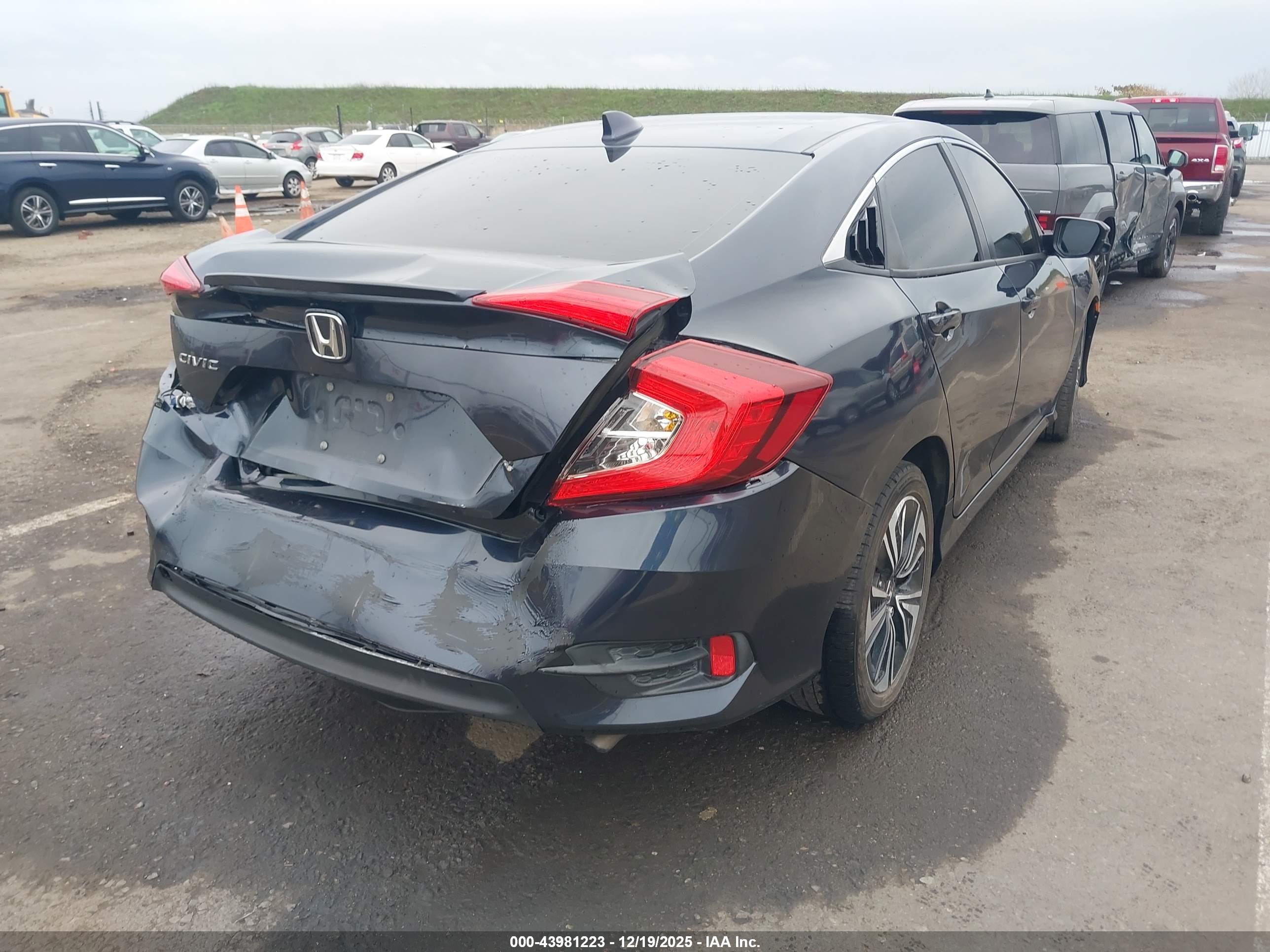 HONDA CIVIC image 4