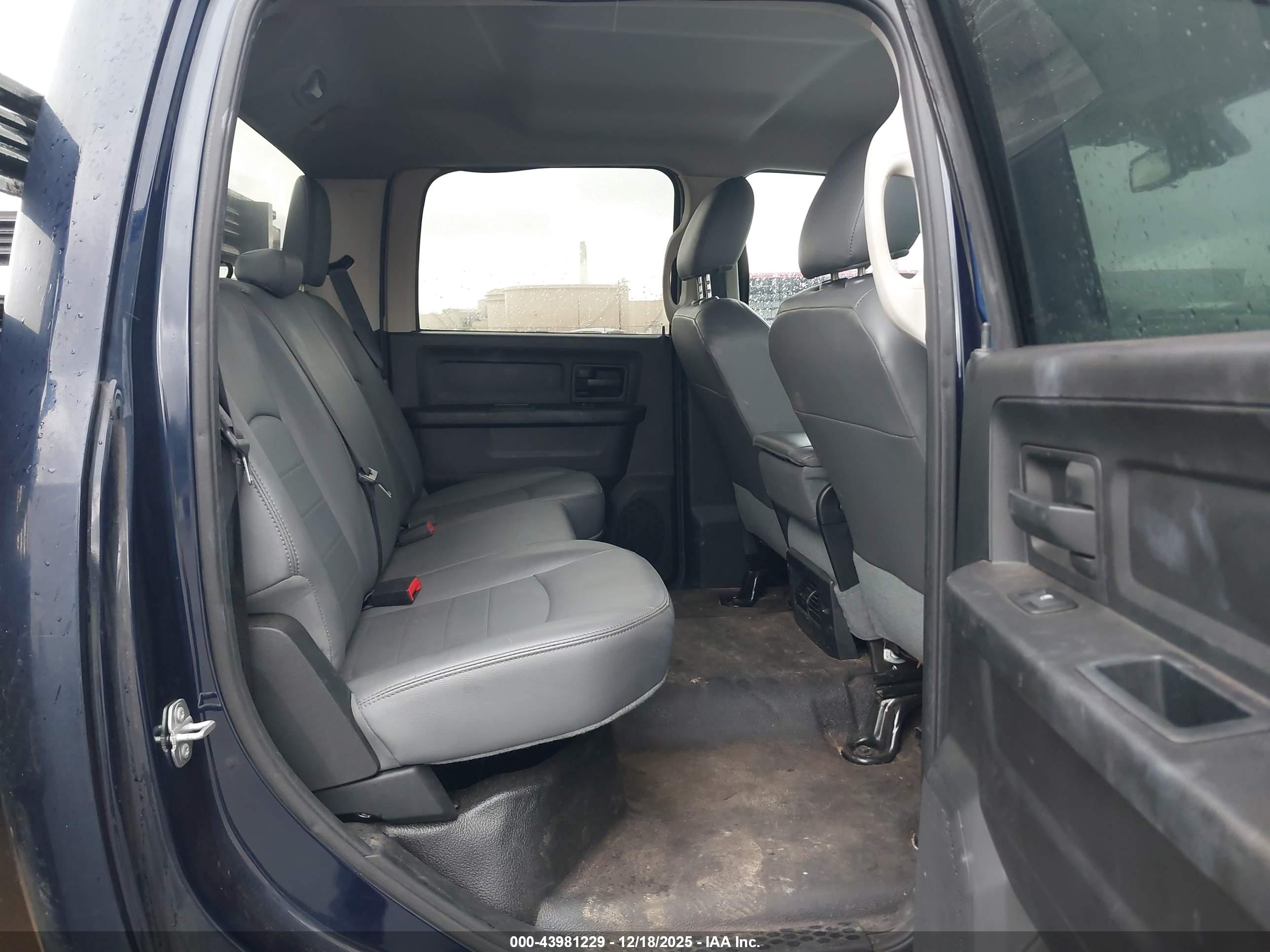 RAM 3500 image 8