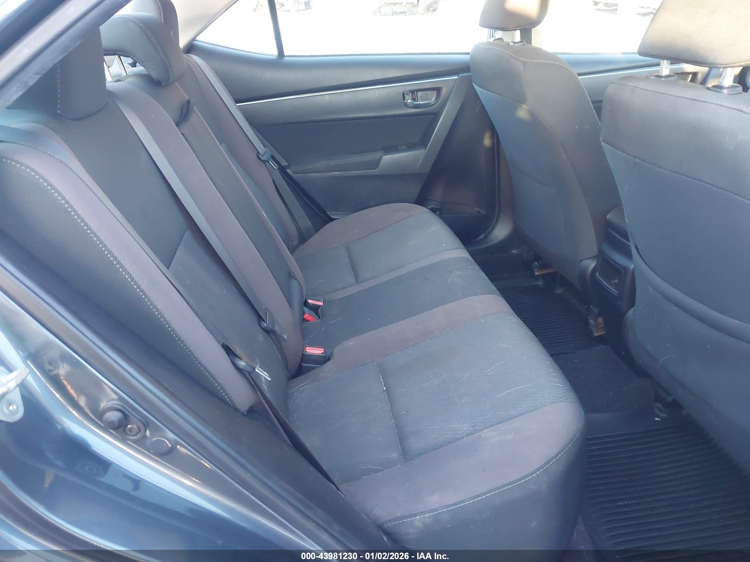 TOYOTA COROLLA image 8