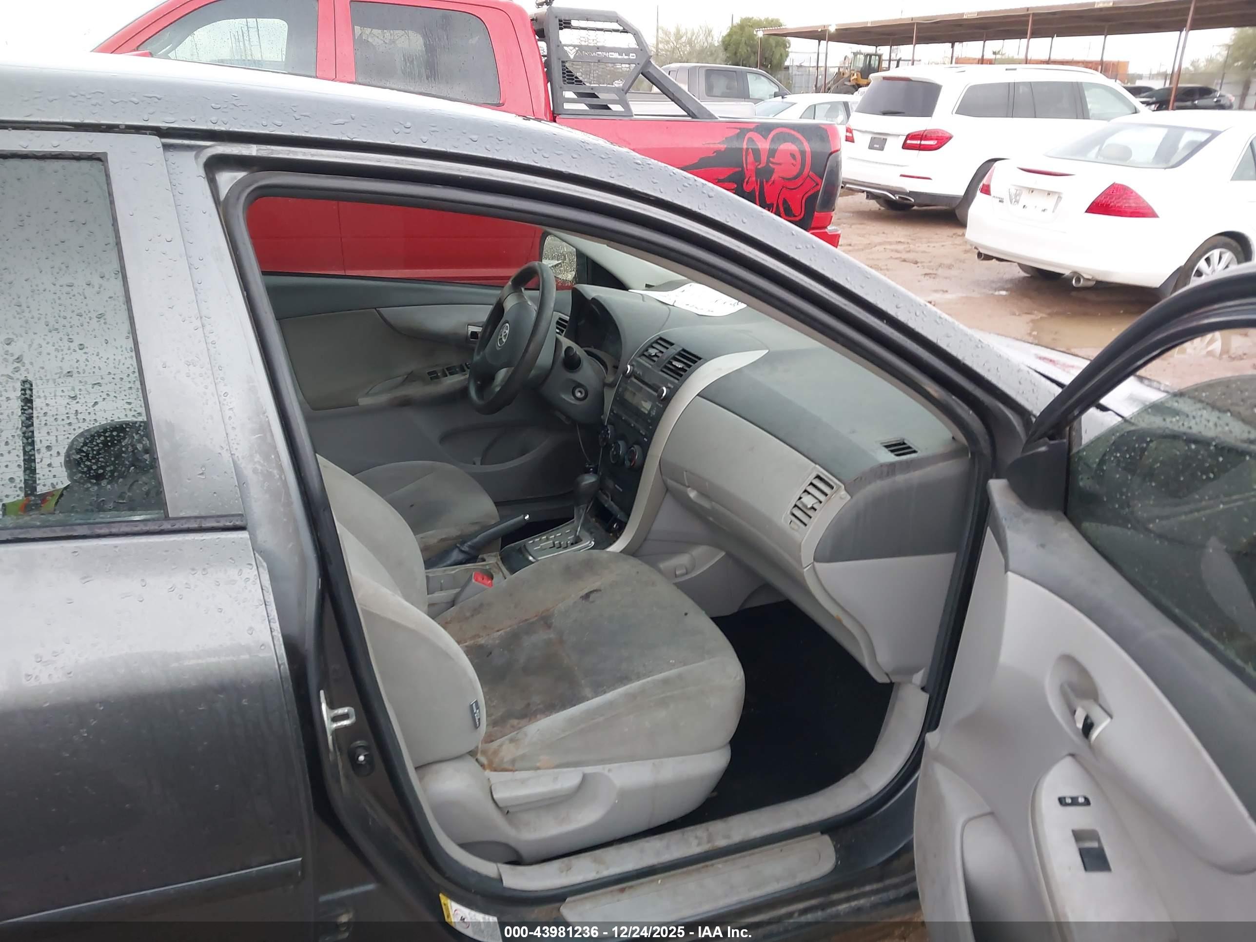 TOYOTA COROLLA image 5