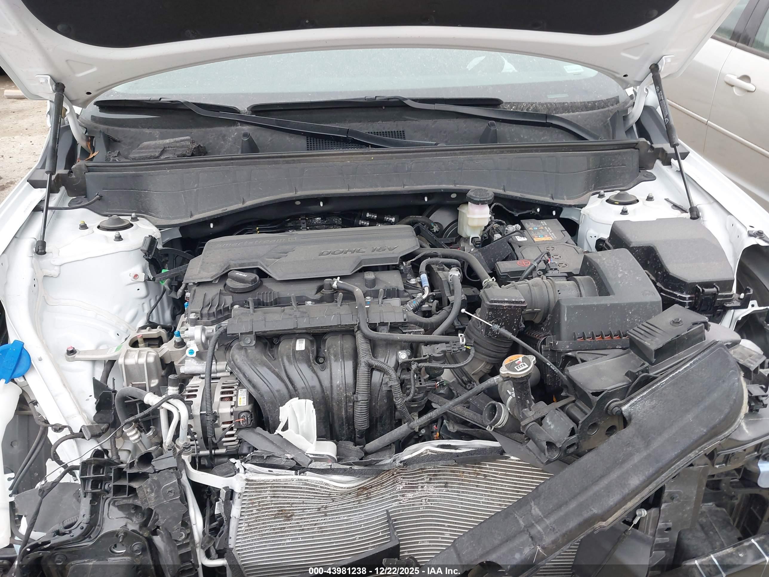 HYUNDAI KONA image 10