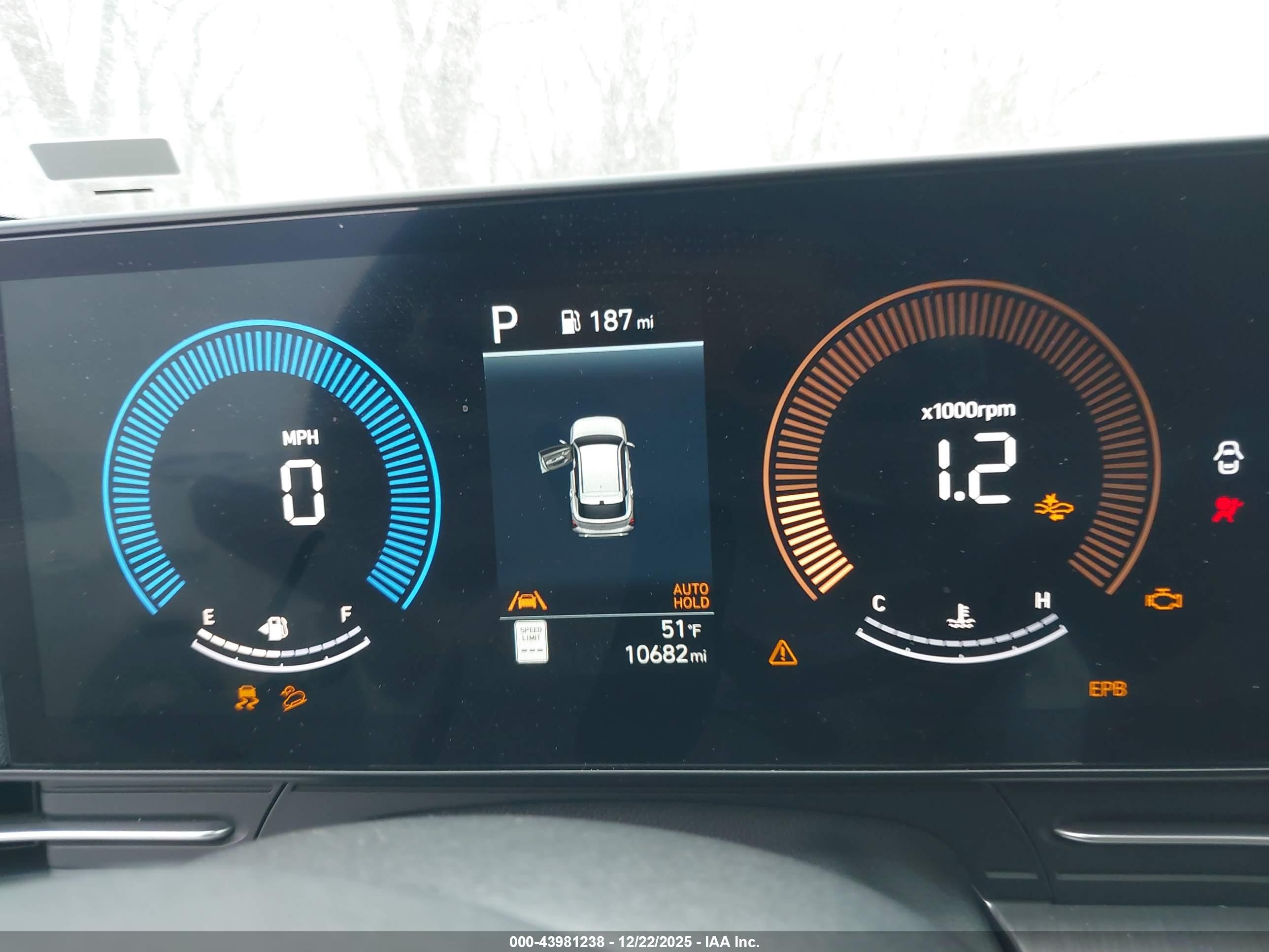 HYUNDAI KONA image 7