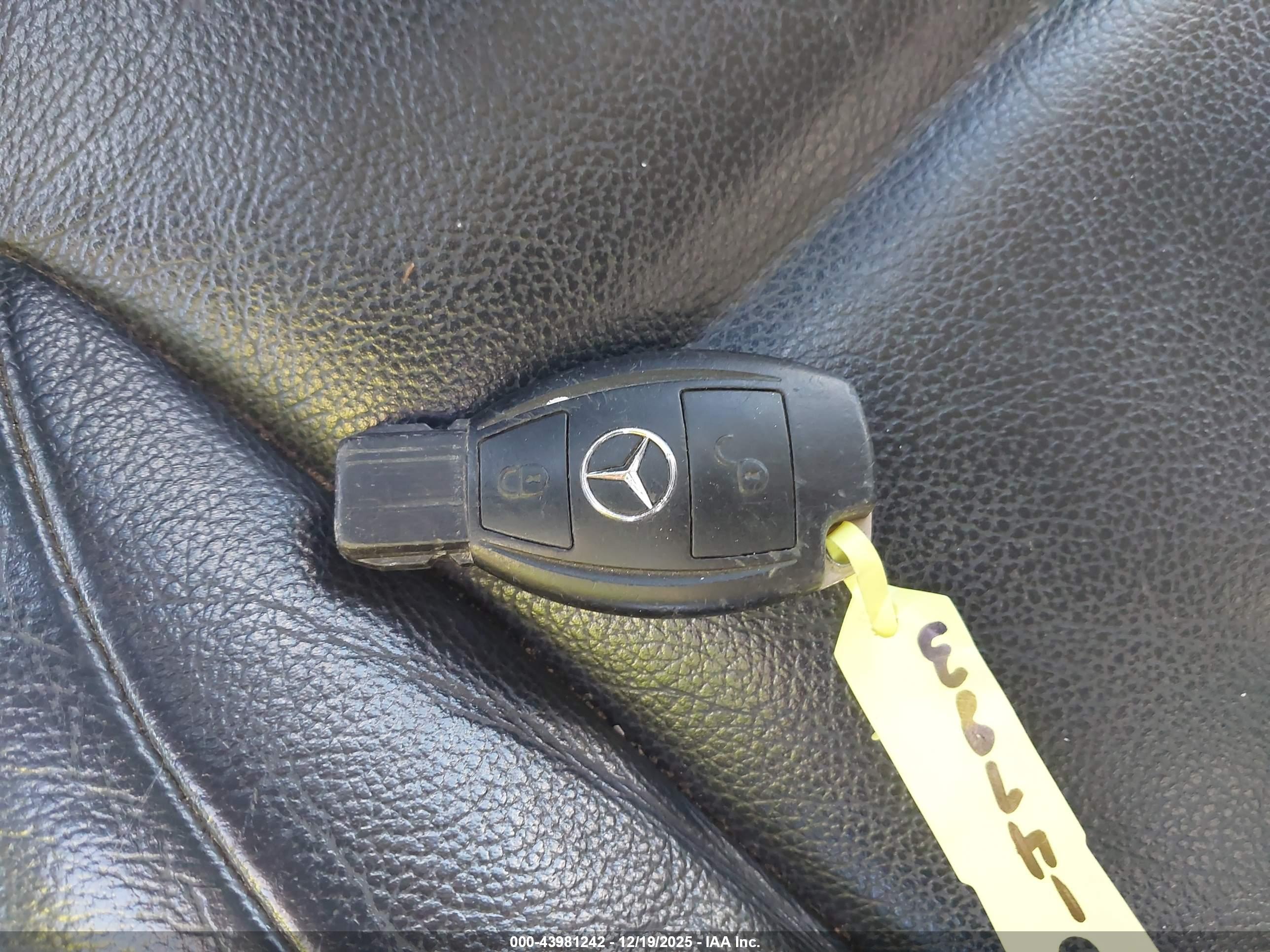 MERCEDES-BENZ METRIS image 11