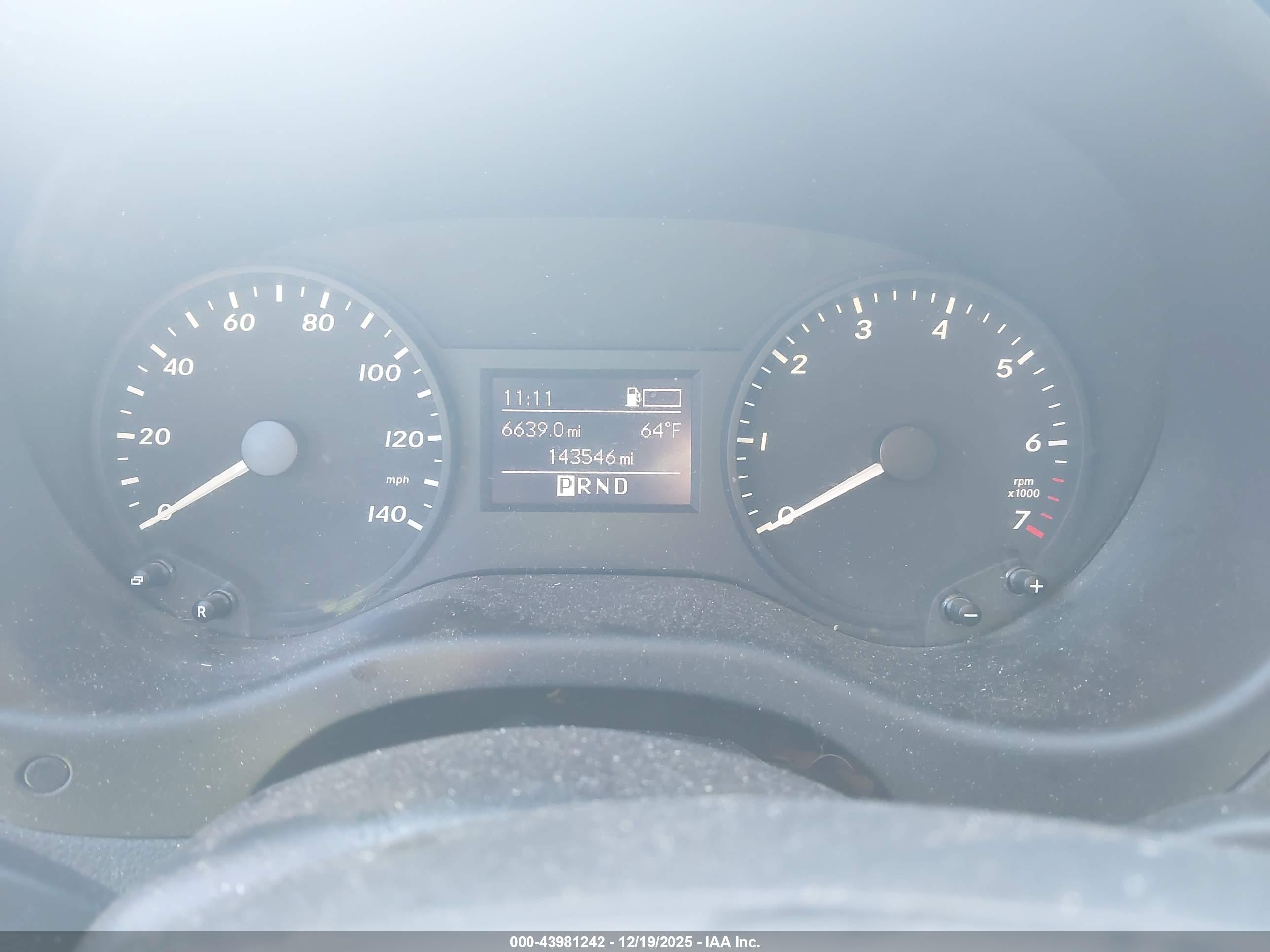 MERCEDES-BENZ METRIS image 7