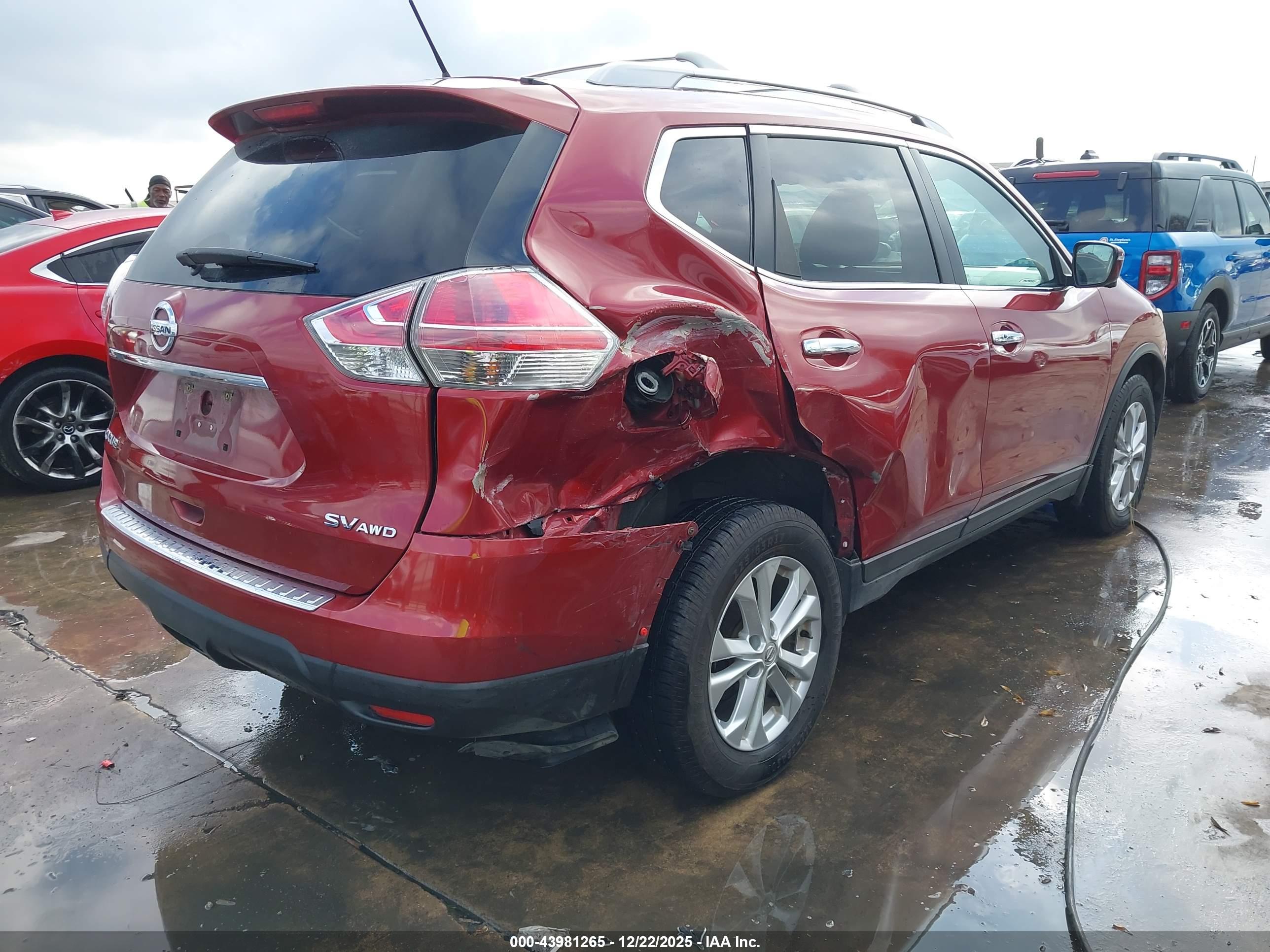 NISSAN ROGUE image 4