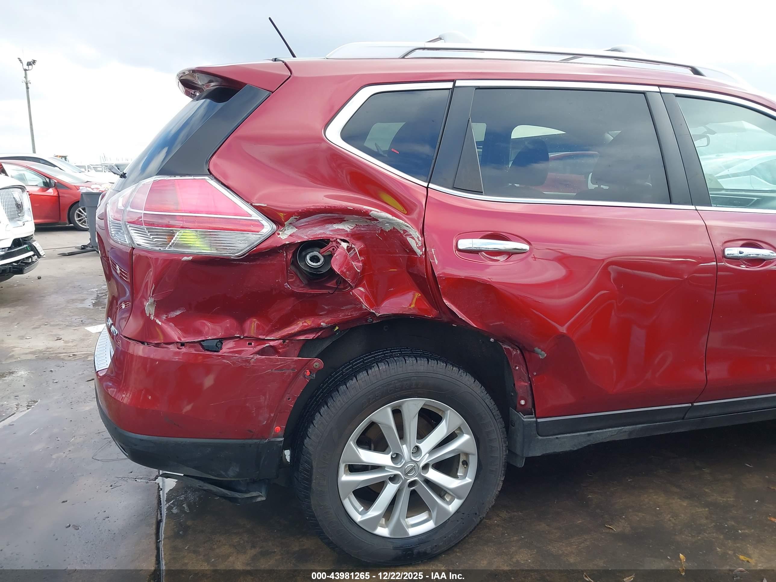 NISSAN ROGUE image 6