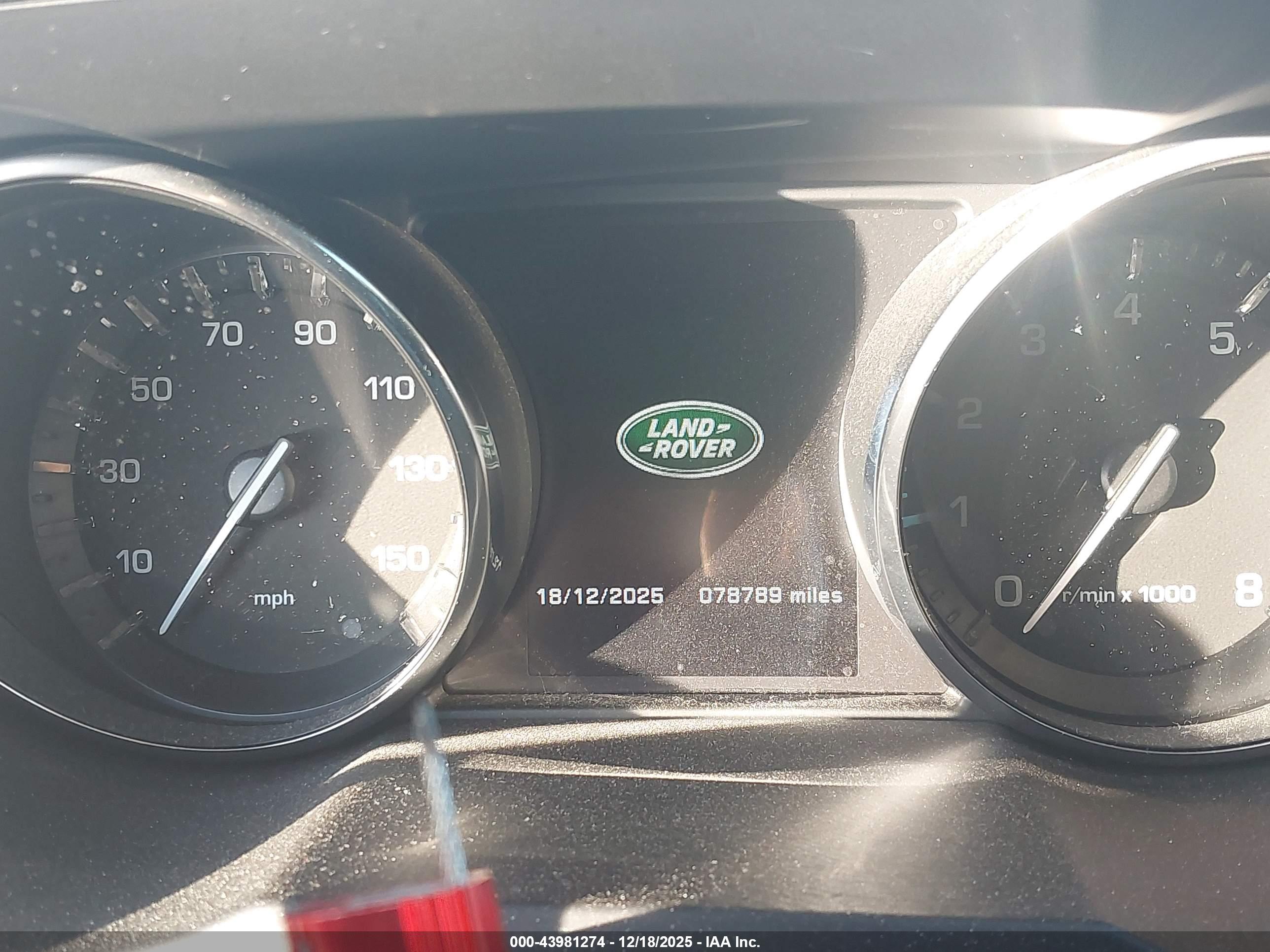 LAND ROVER image 7