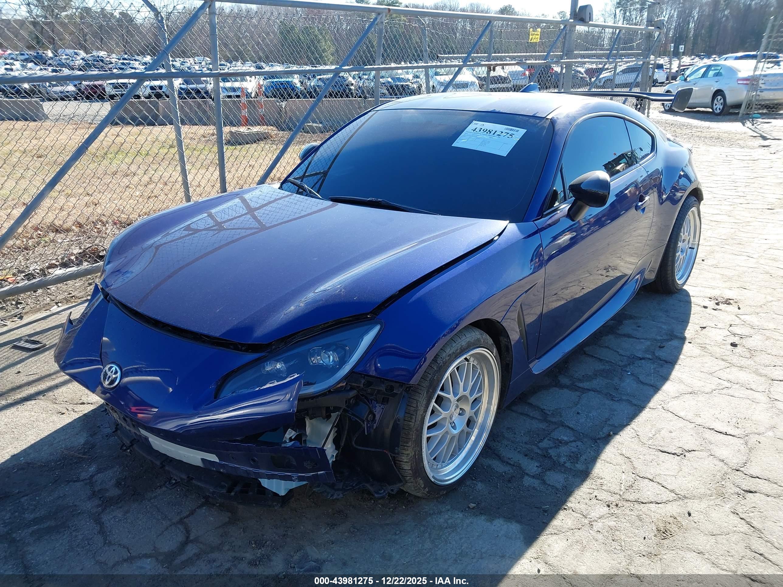 TOYOTA GR86 image 2