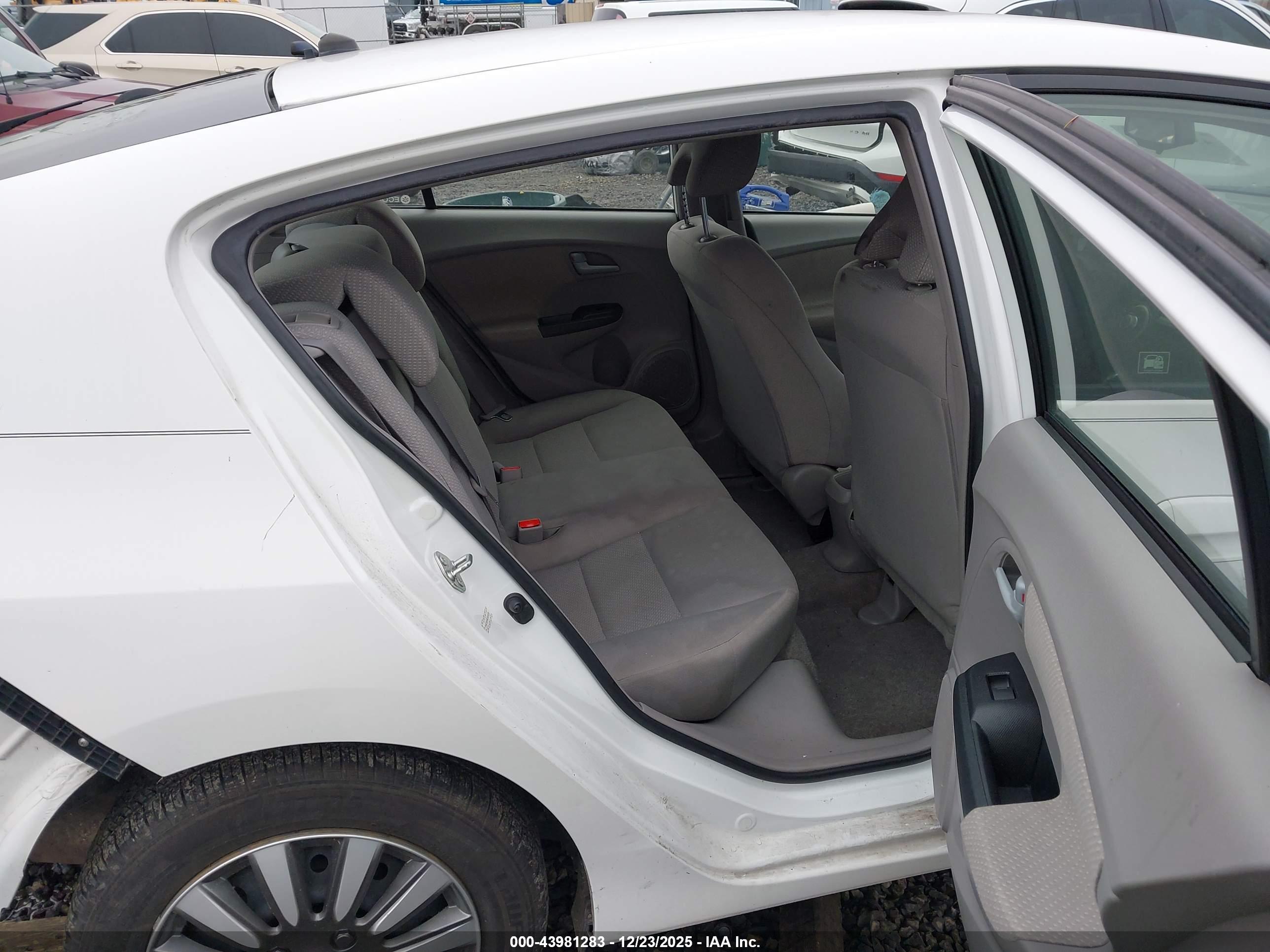 HONDA INSIGHT image 8