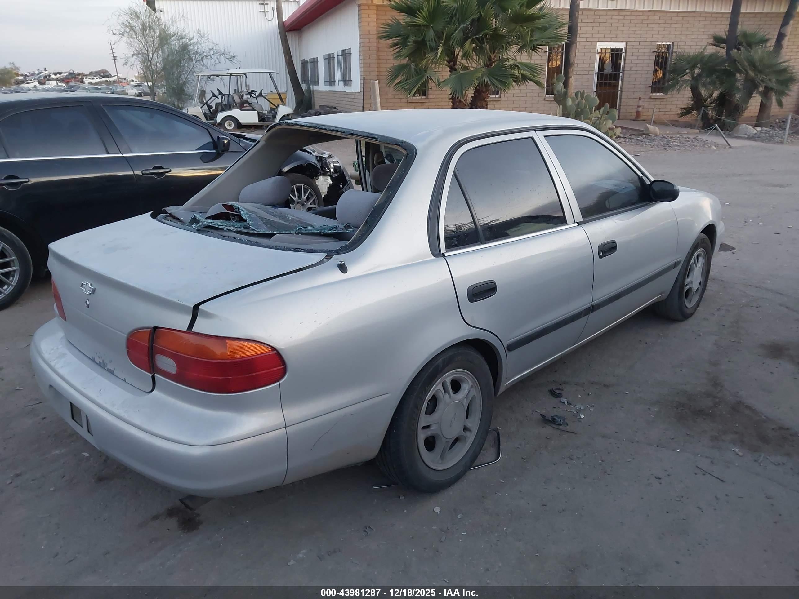 CHEVROLET PRIZM image 4