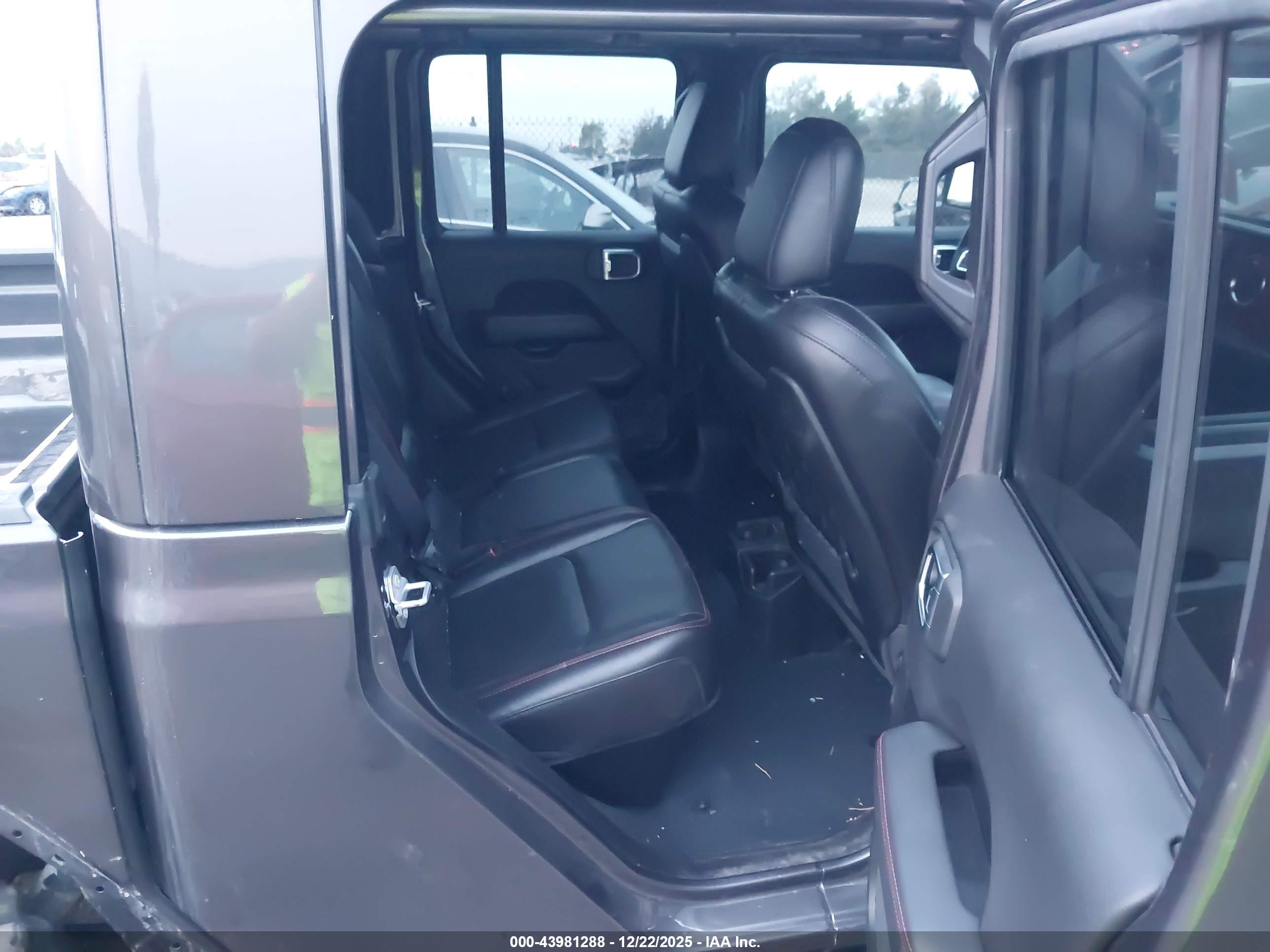 JEEP GLADIATOR image 8