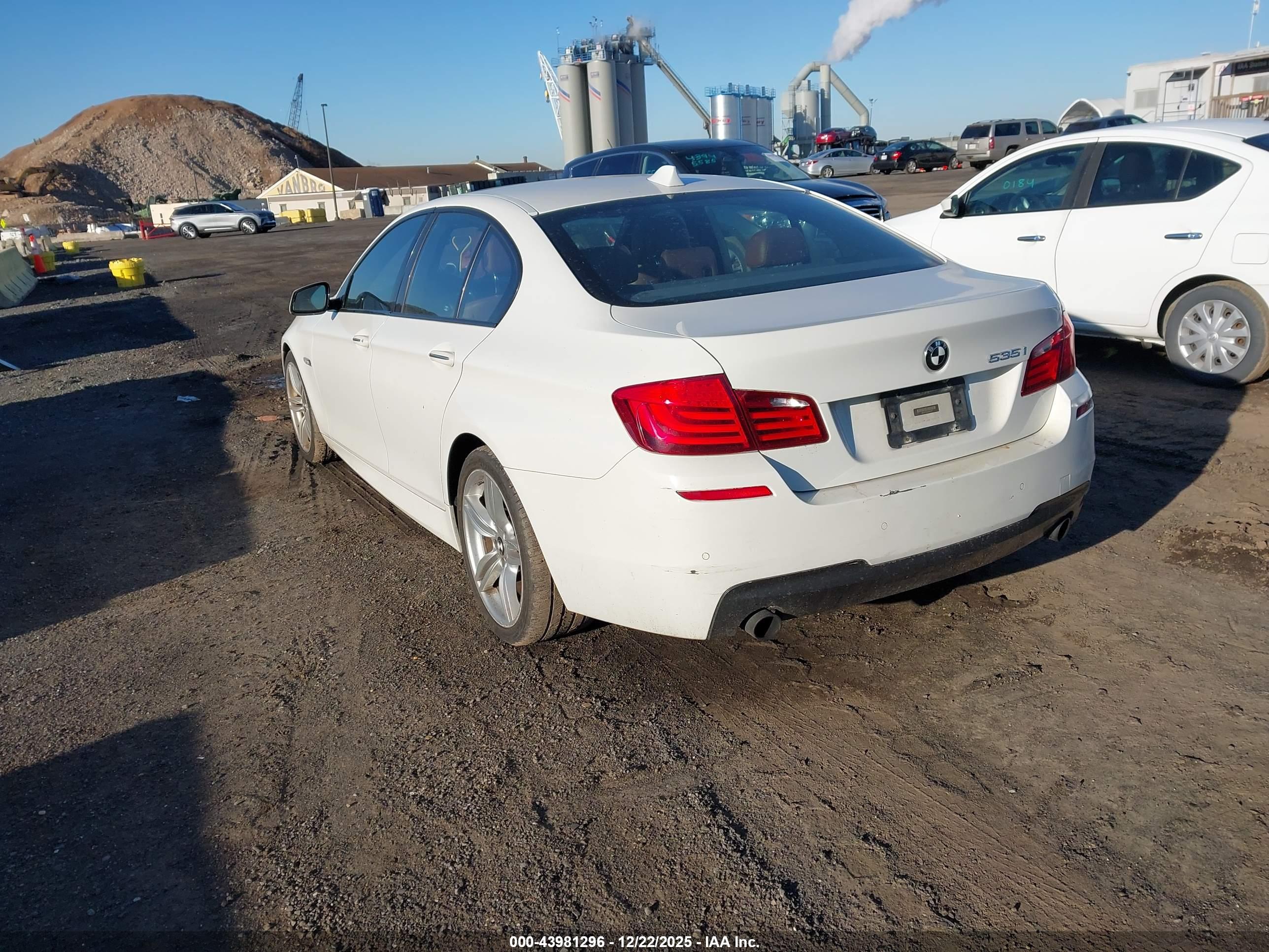 BMW 535I image 3