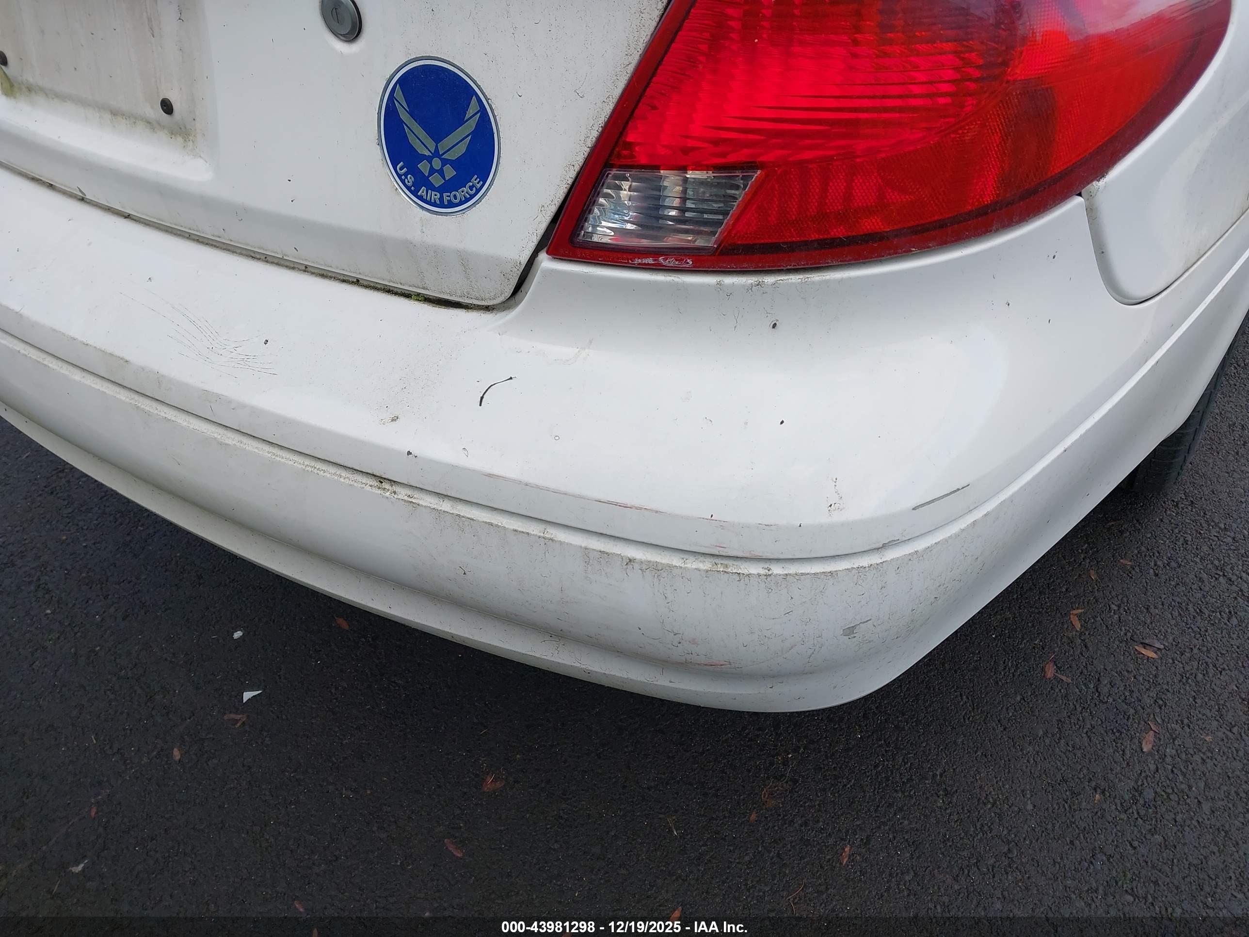 FORD TAURUS image 6