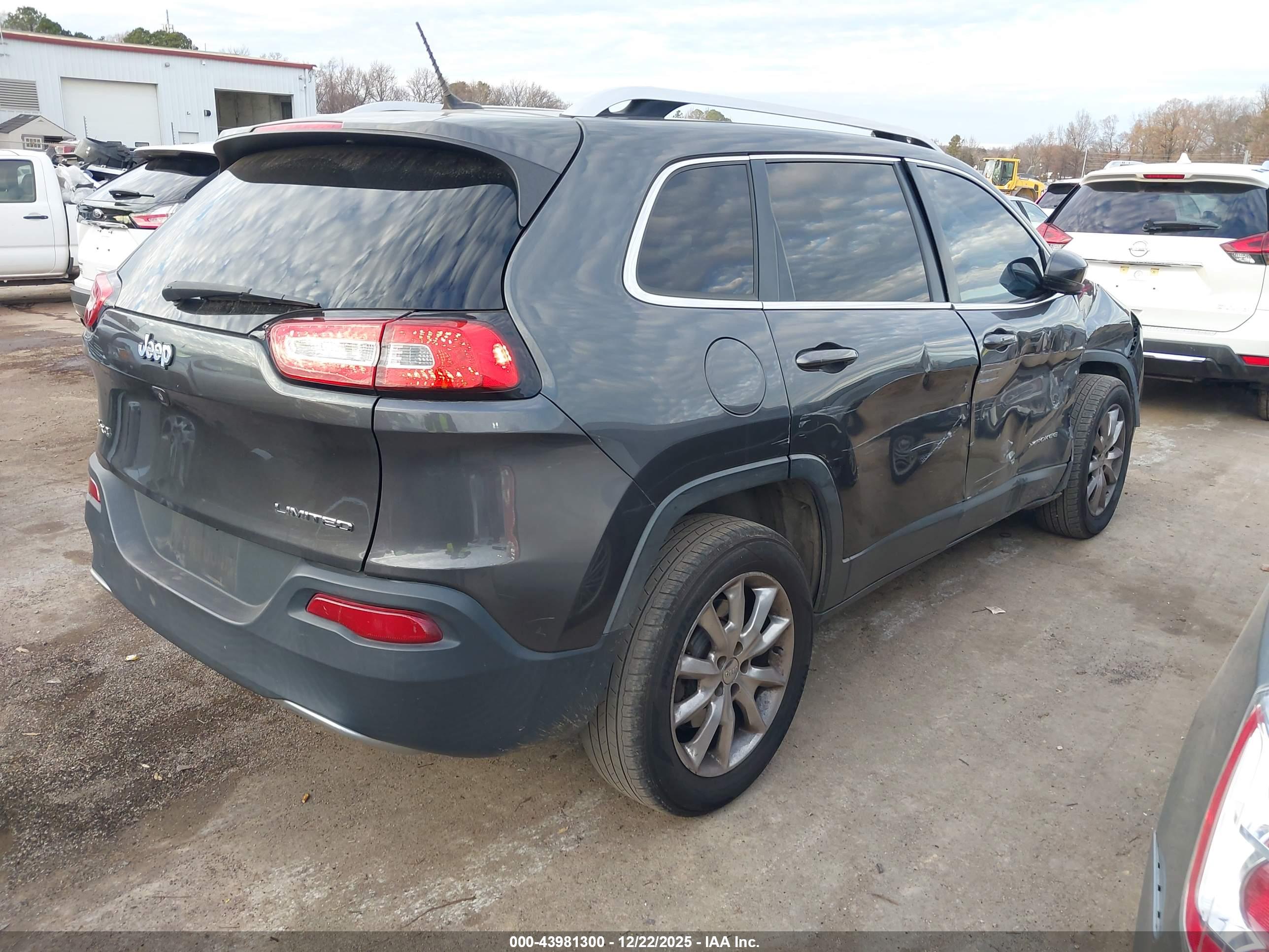 JEEP CHEROKEE image 4
