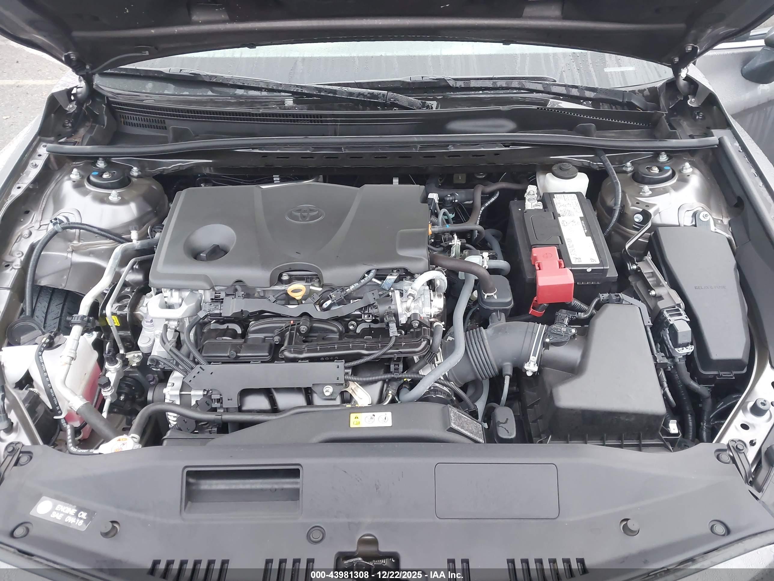 TOYOTA CAMRY image 10