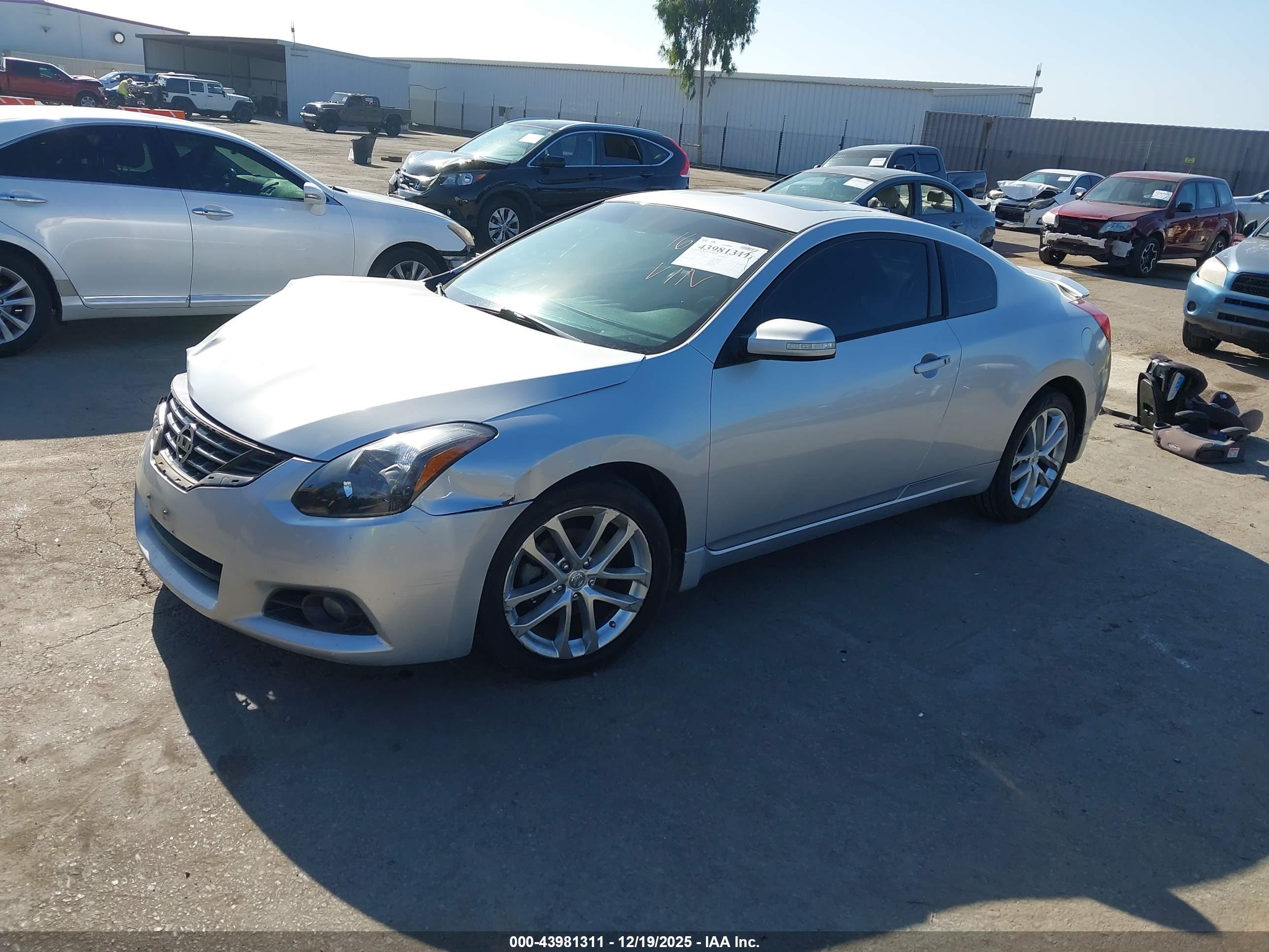 NISSAN ALTIMA image 2