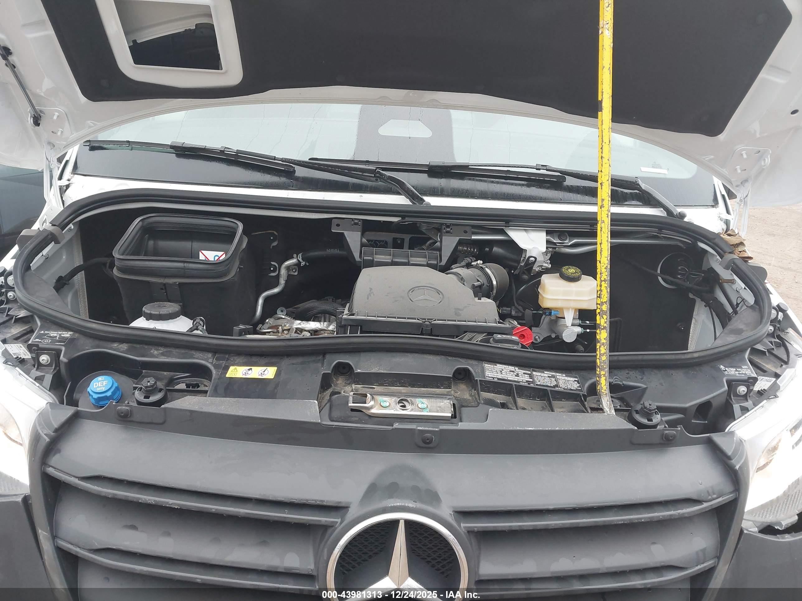 MERCEDES-BENZ SPRINTER image 10