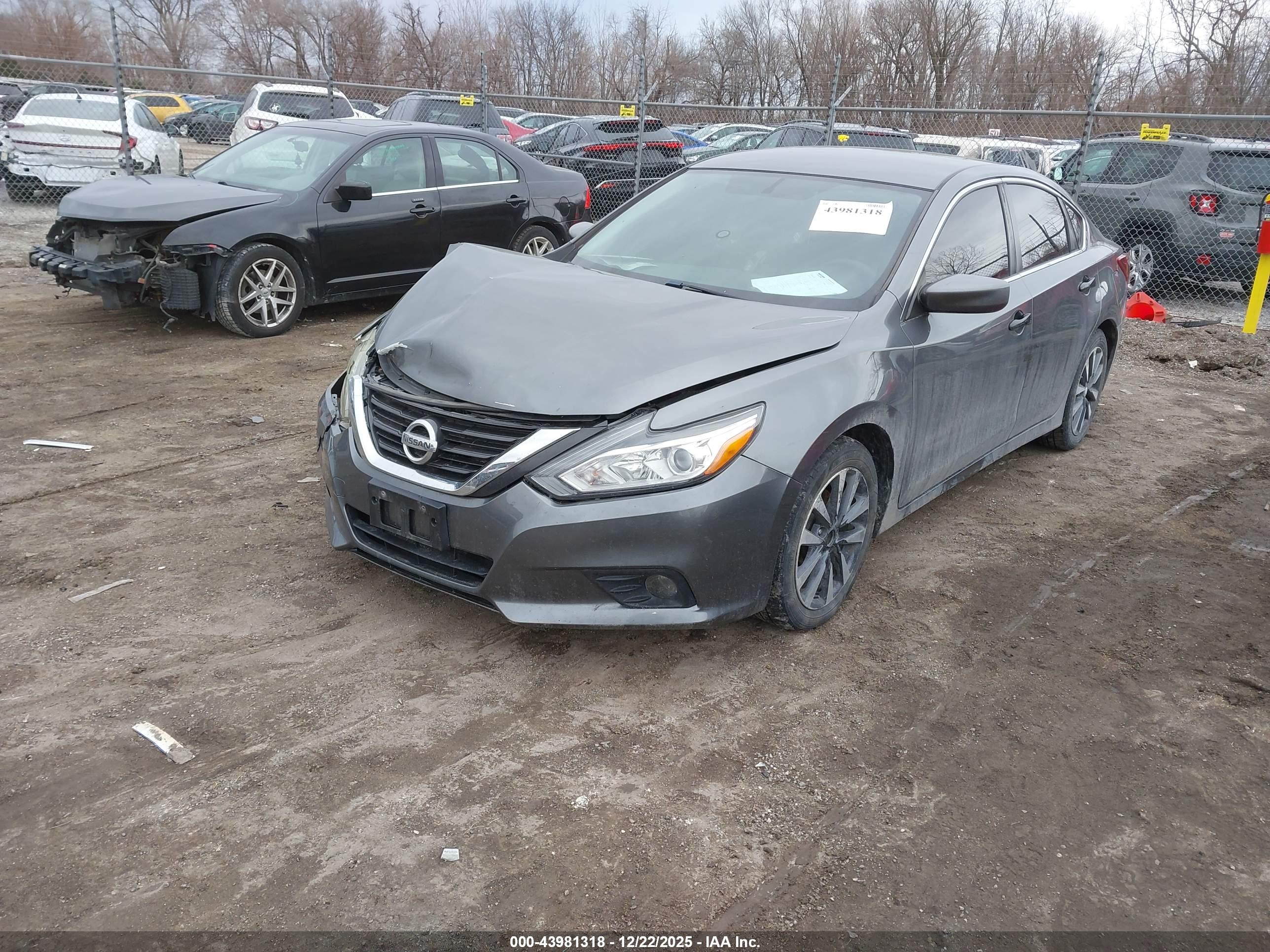 NISSAN ALTIMA image 2