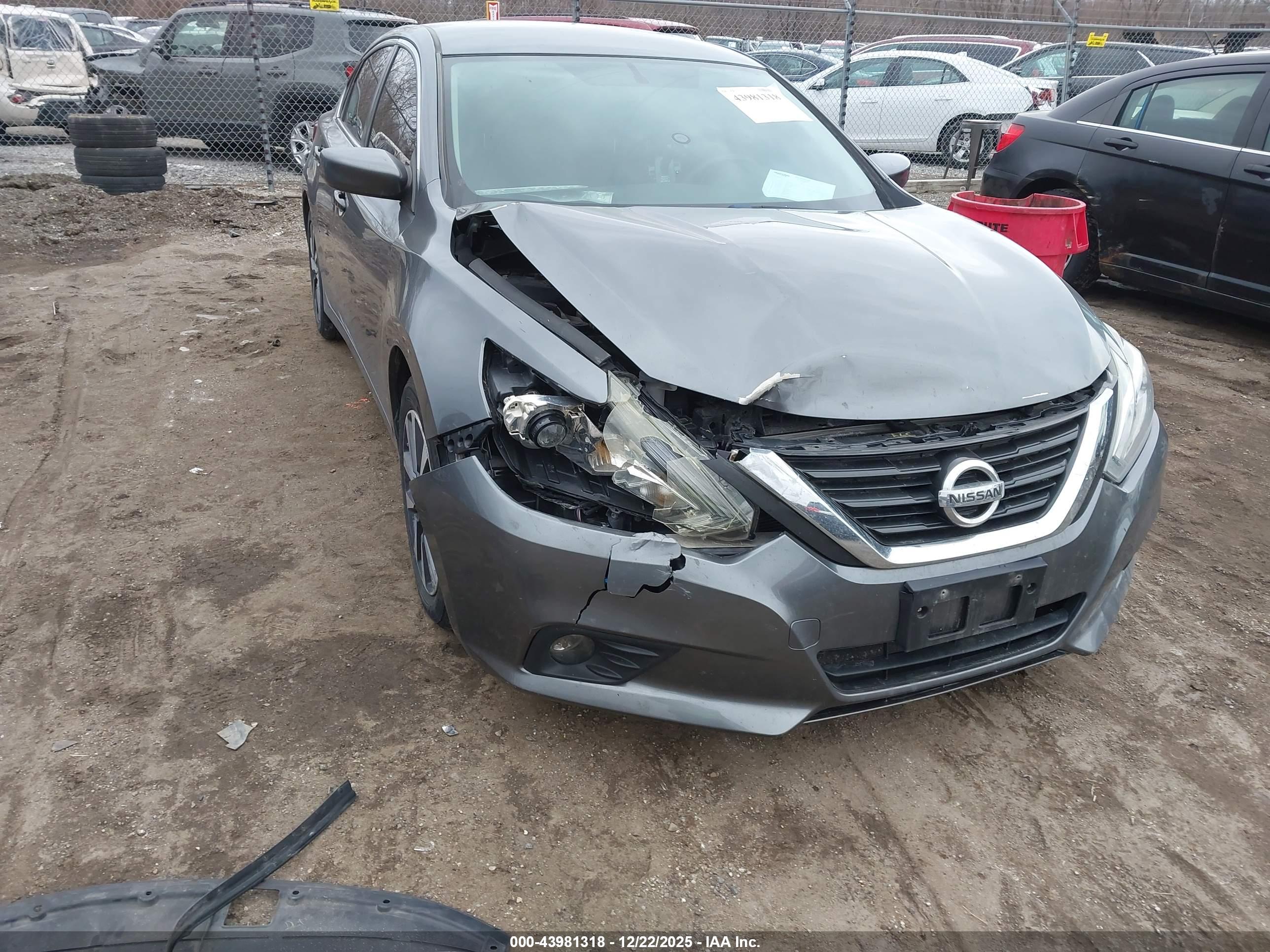 NISSAN ALTIMA image 6