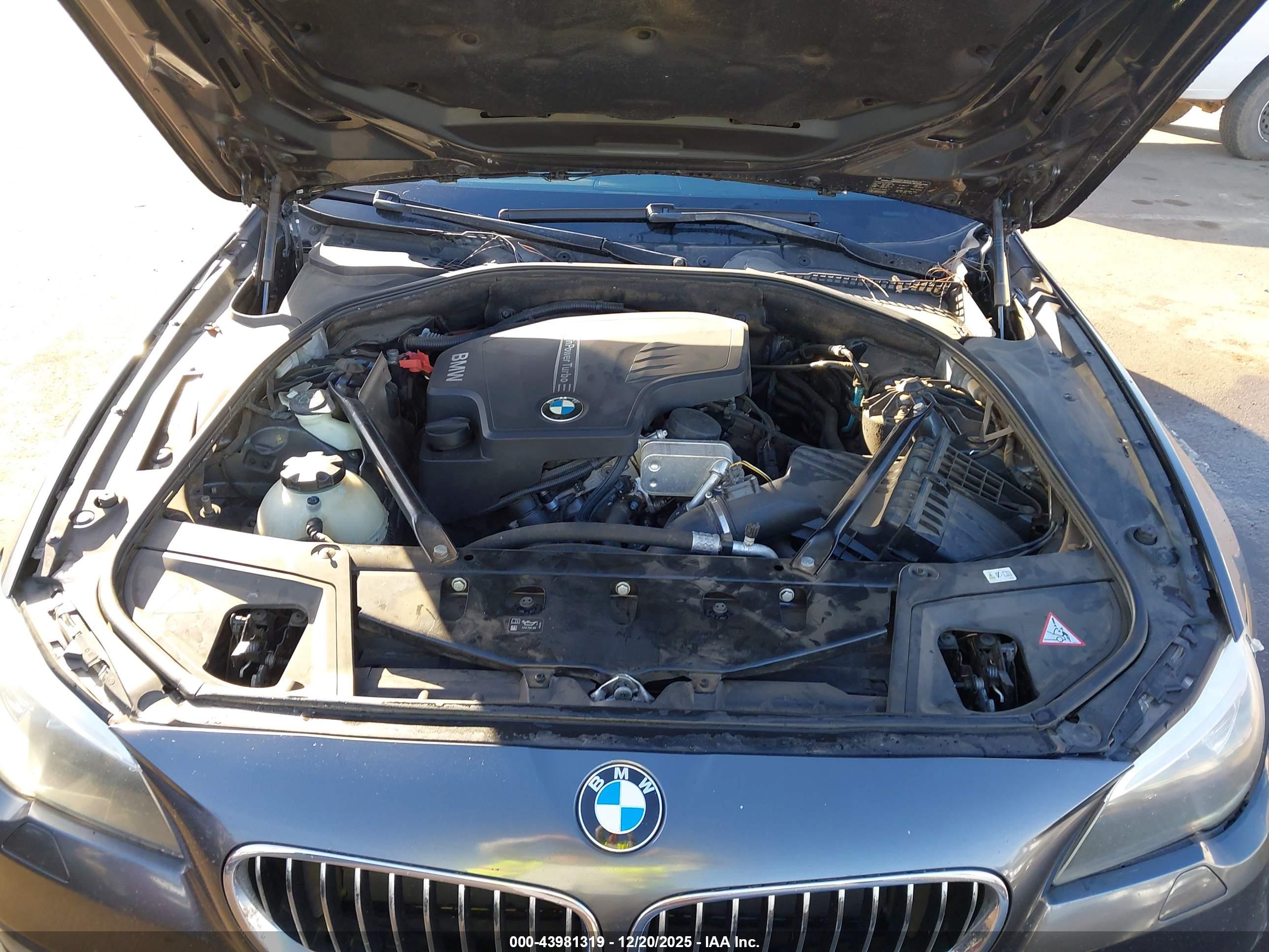 BMW 528I image 10