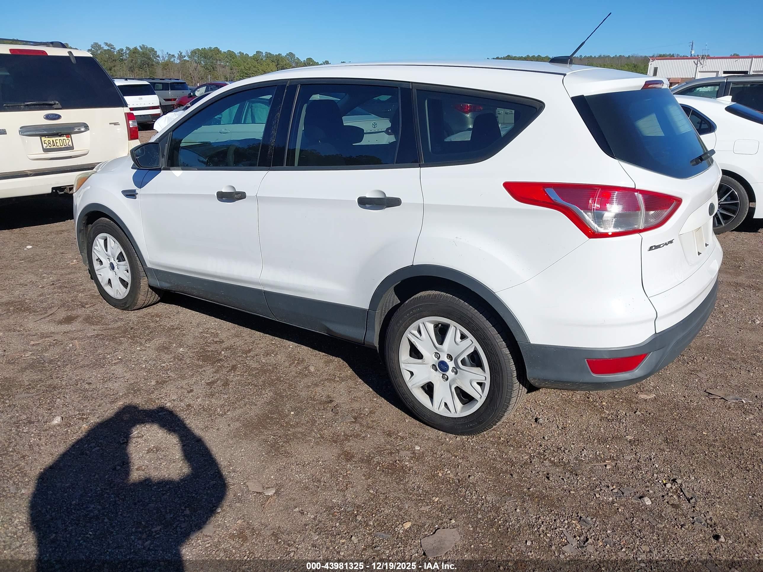 FORD ESCAPE image 3
