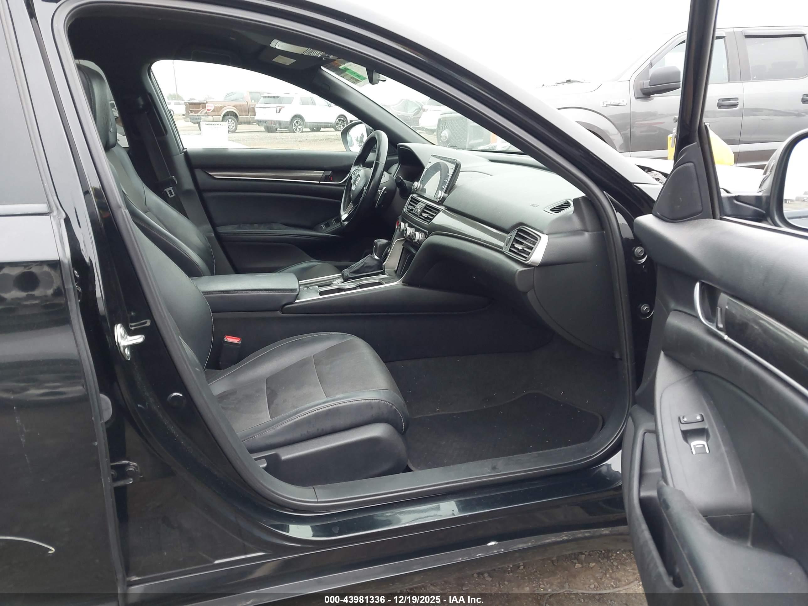 HONDA ACCORD image 5