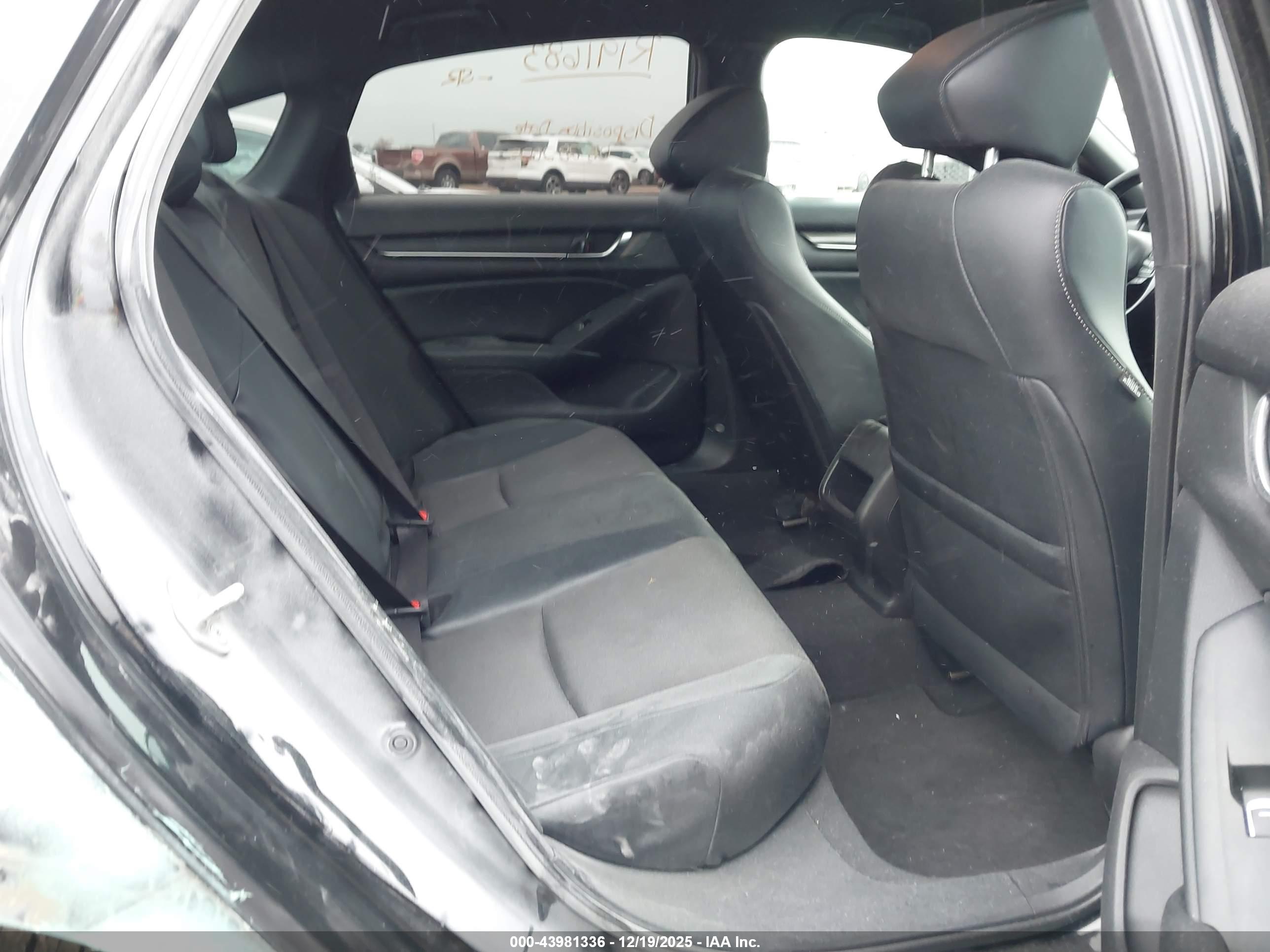 HONDA ACCORD image 8