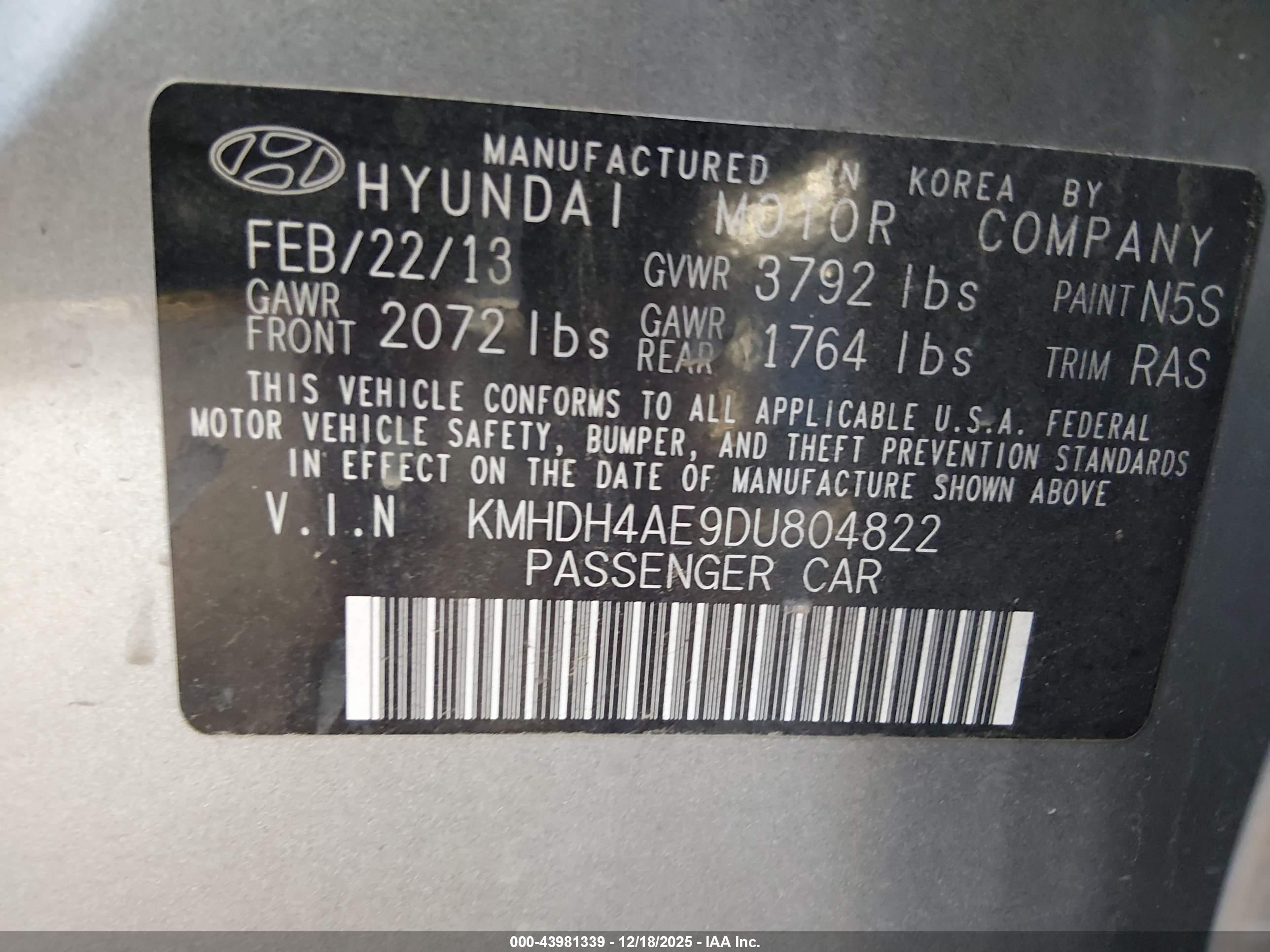 HYUNDAI ELANTRA image 9
