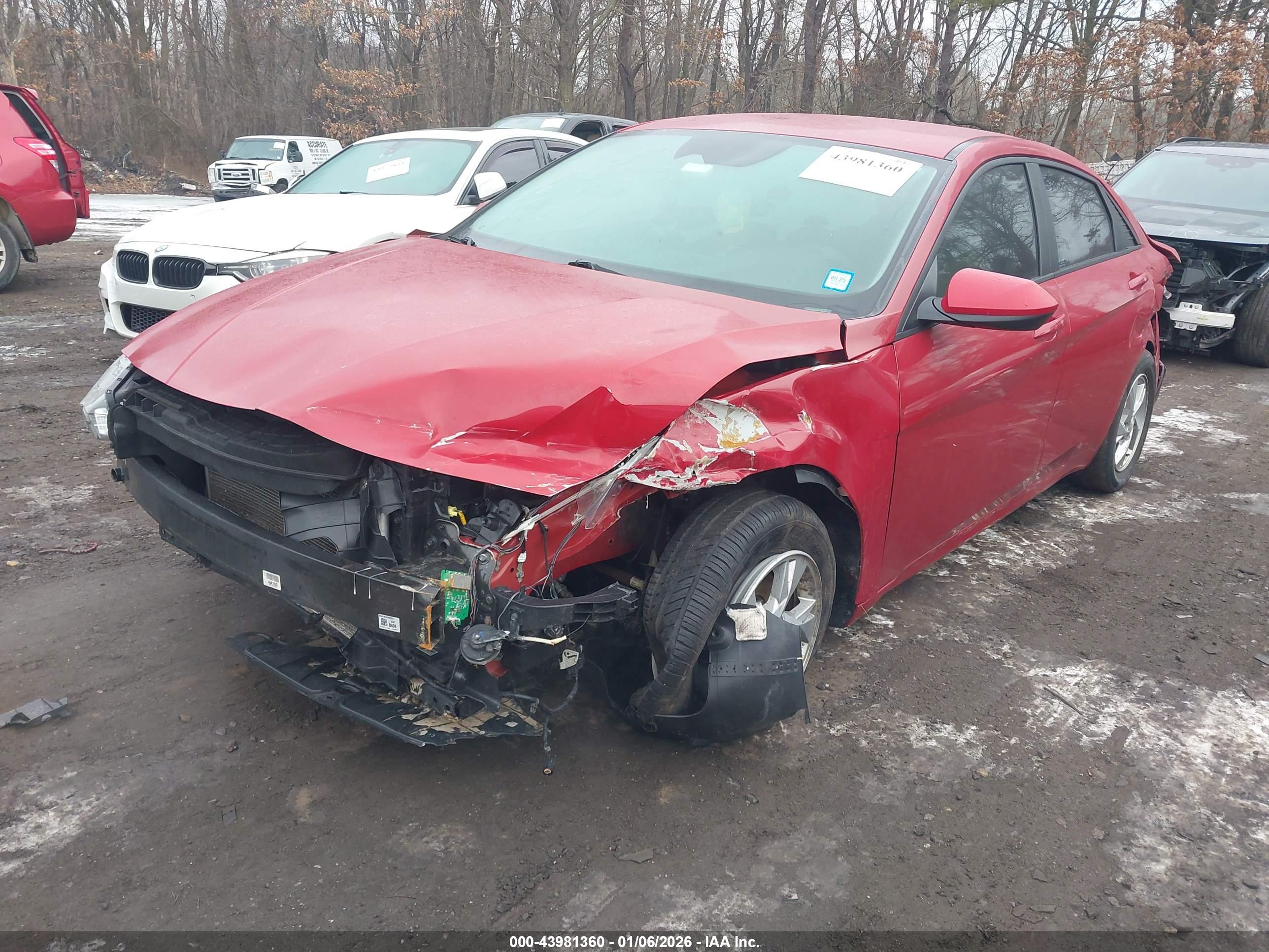 HYUNDAI ELANTRA image 2