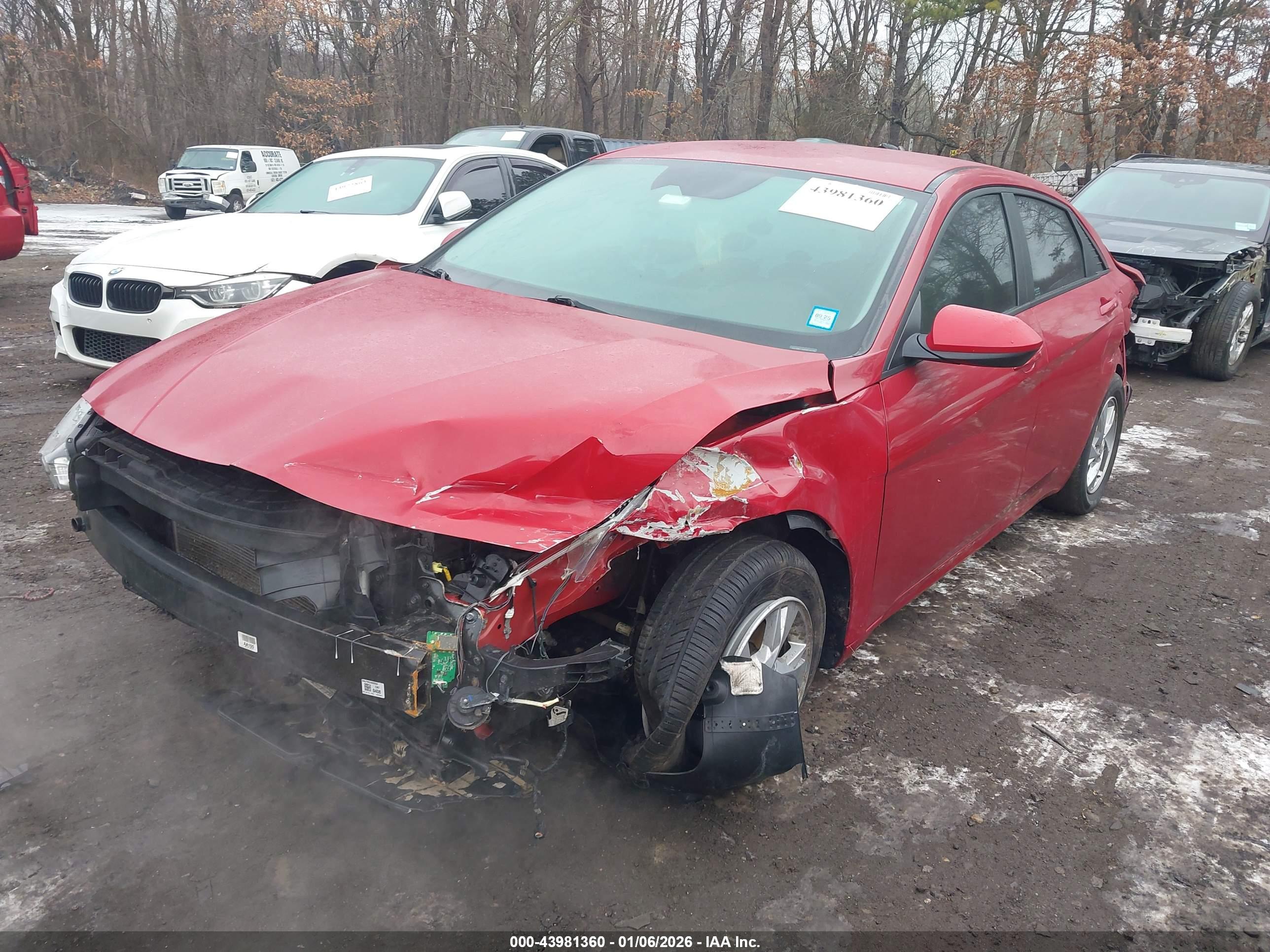 HYUNDAI ELANTRA image 6