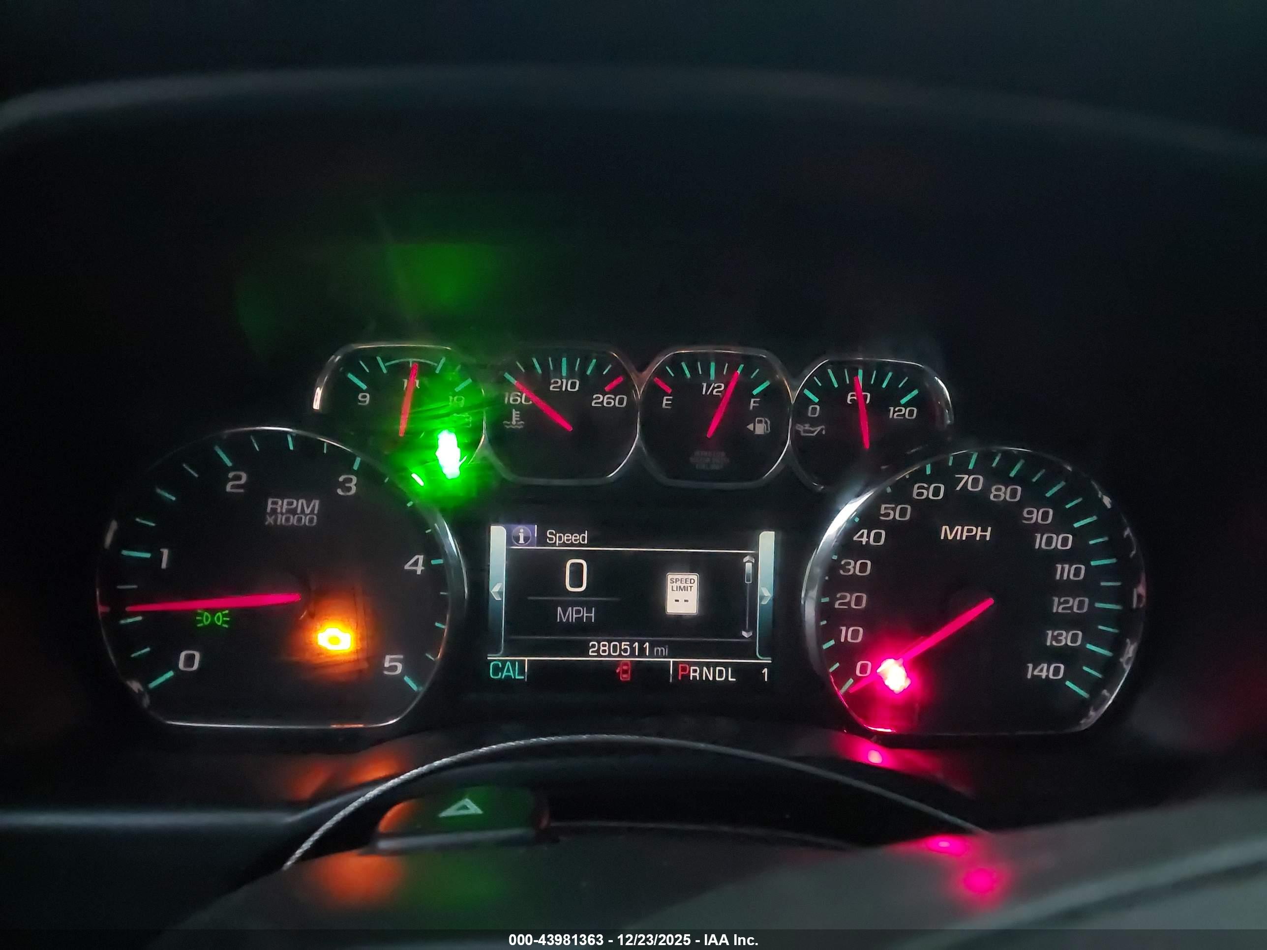CHEVROLET SILVERADO image 6