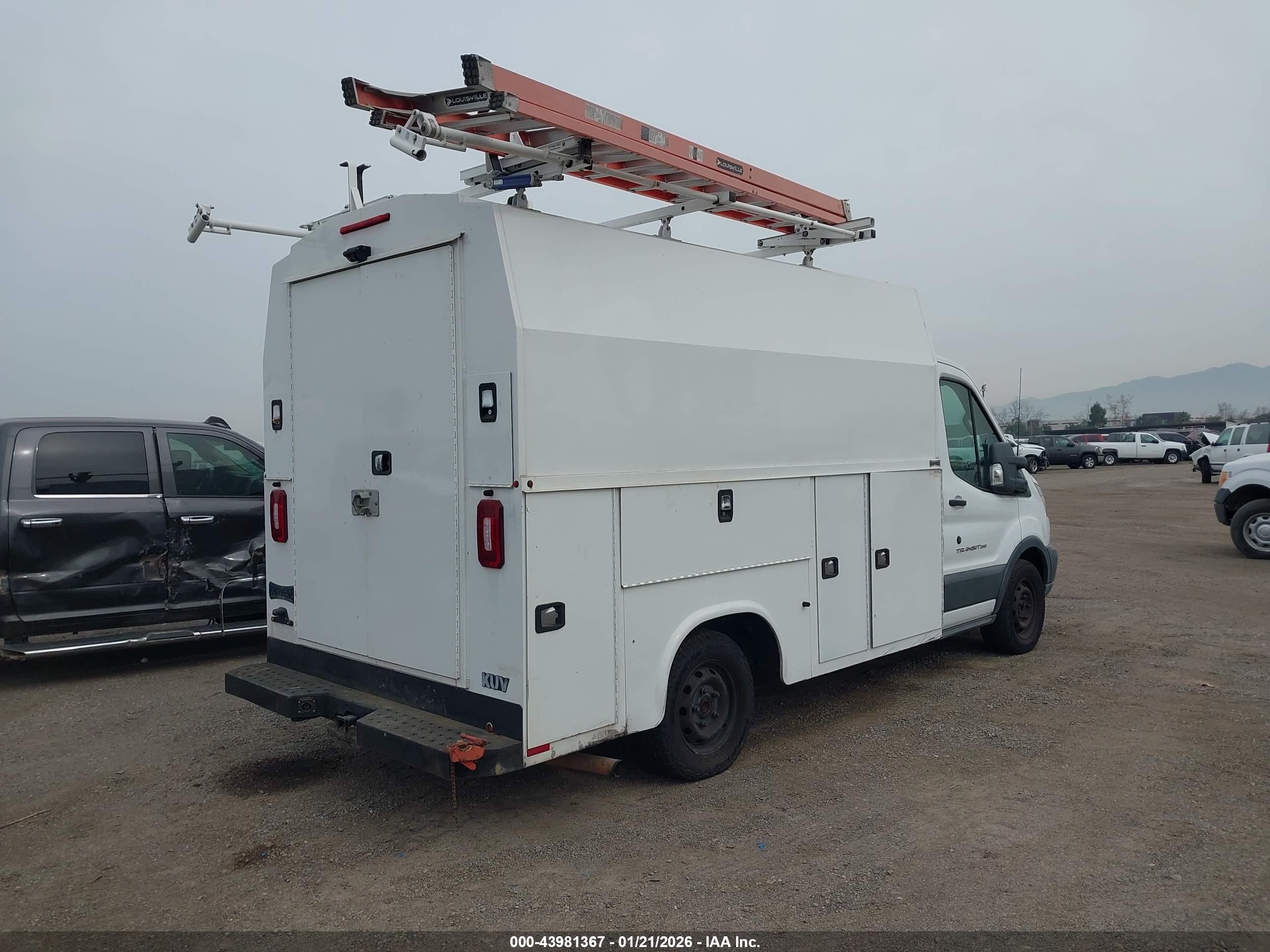 FORD TRANSIT-350 image 4